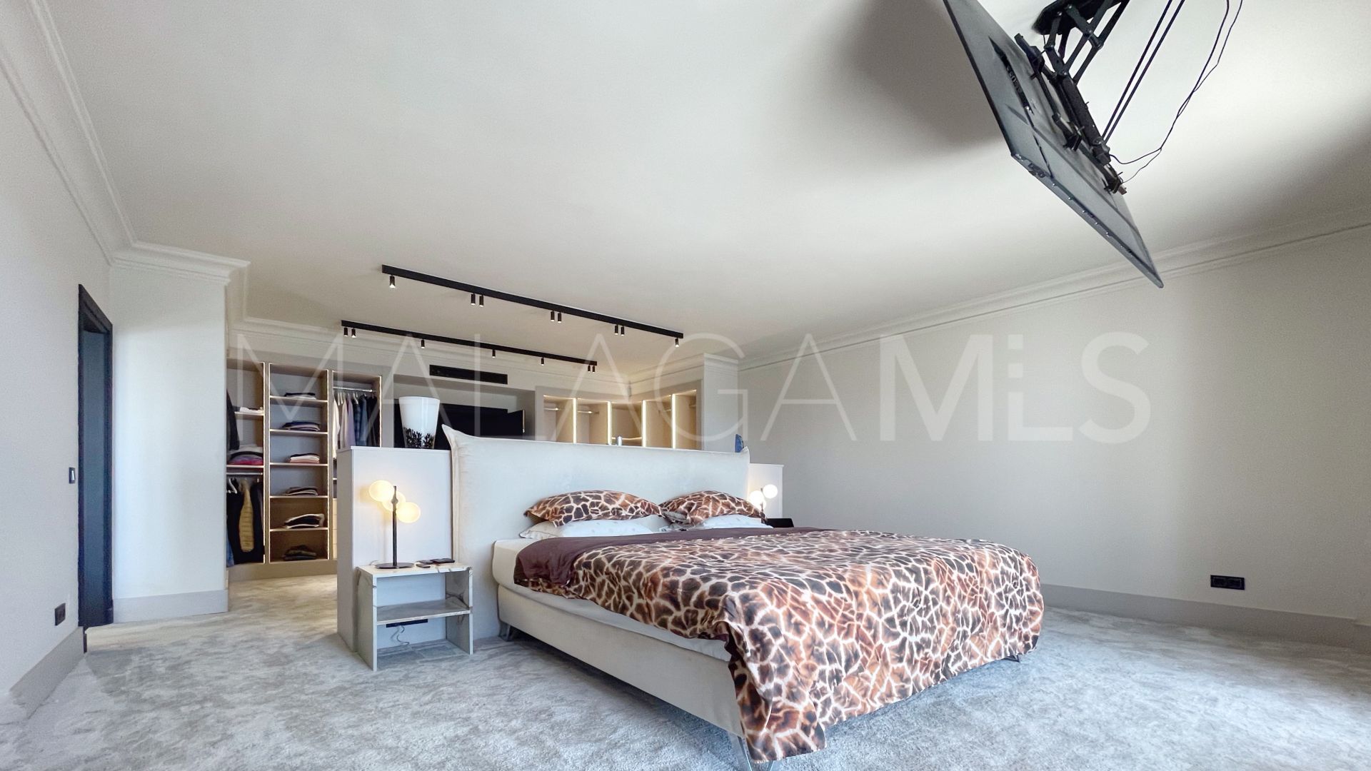 Duplex penthouse for sale in Monte Paraiso Country Club