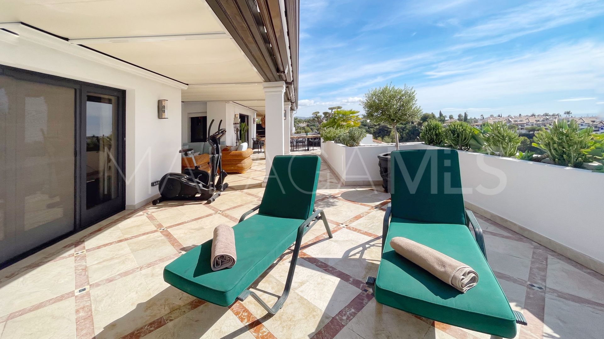 Duplex penthouse for sale in Monte Paraiso Country Club