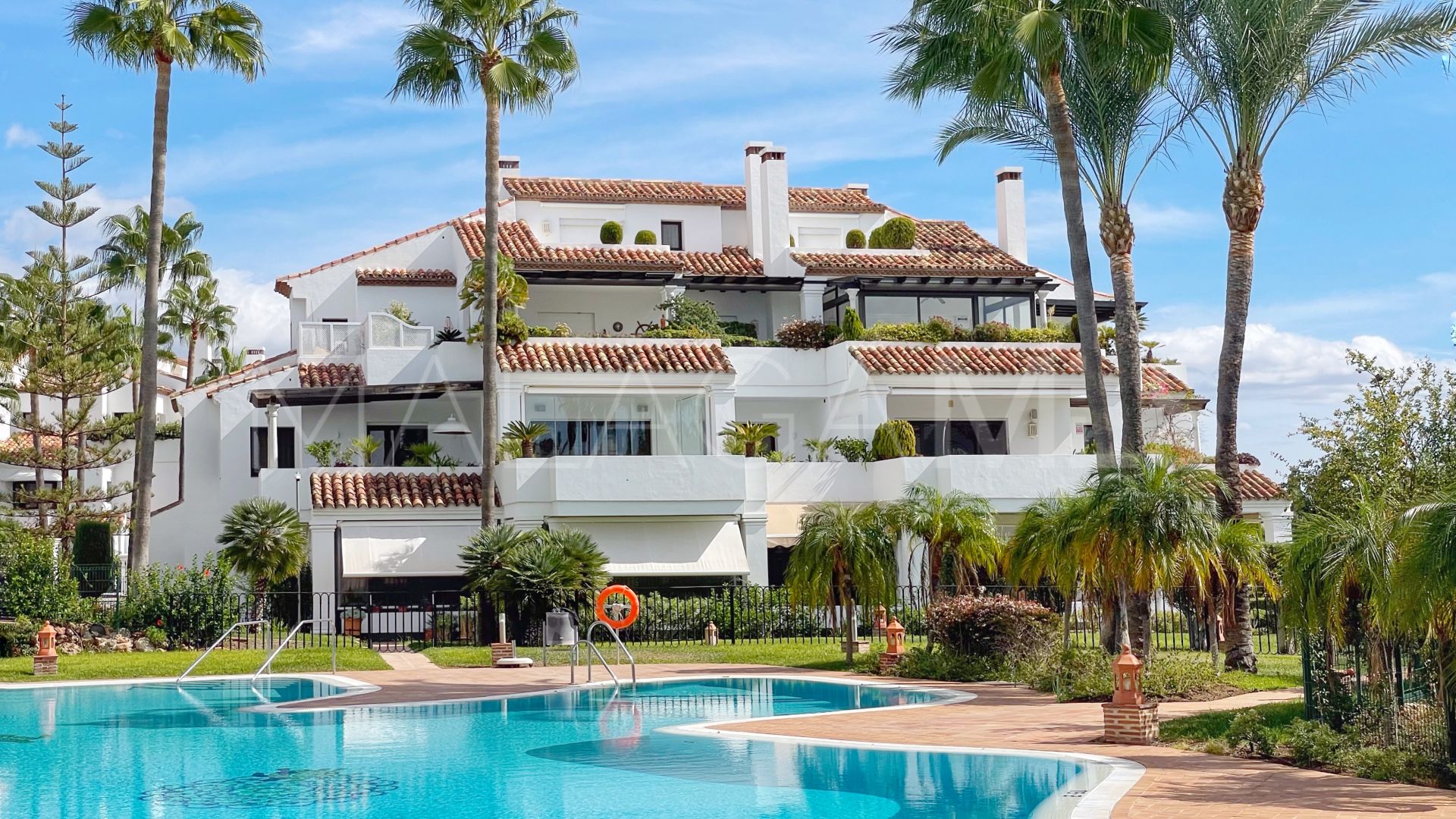Duplex penthouse for sale in Monte Paraiso Country Club