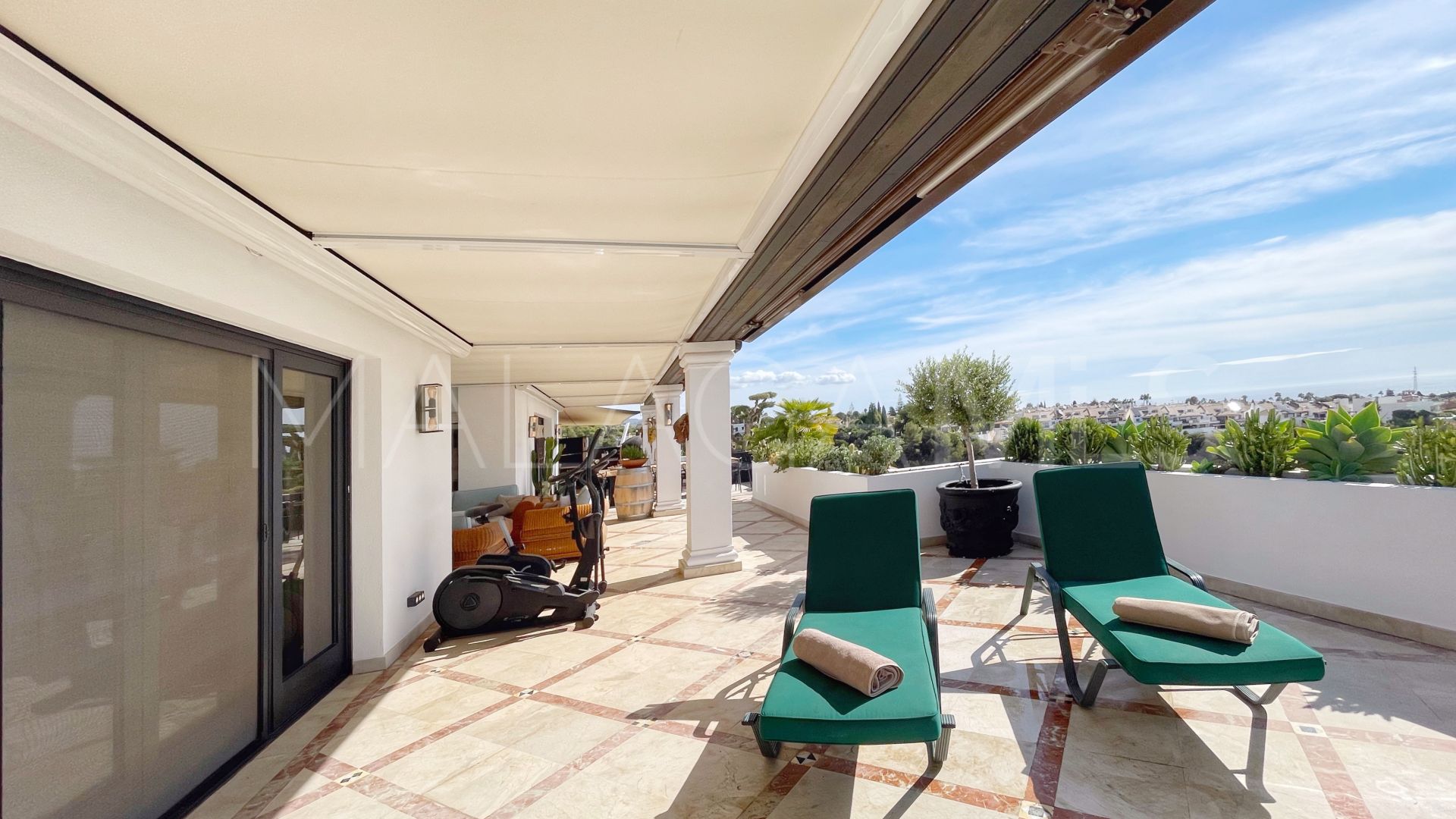 Duplex penthouse for sale in Monte Paraiso Country Club
