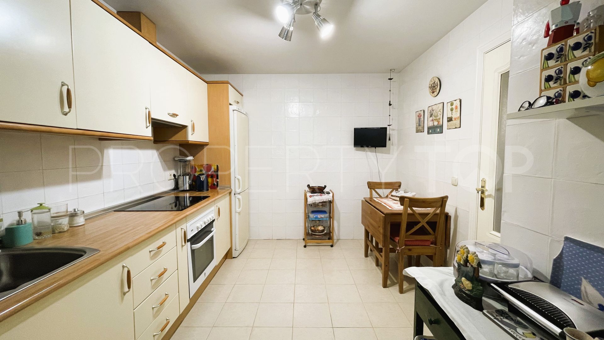 Comprar apartamento con 2 dormitorios en Guadalmina Alta