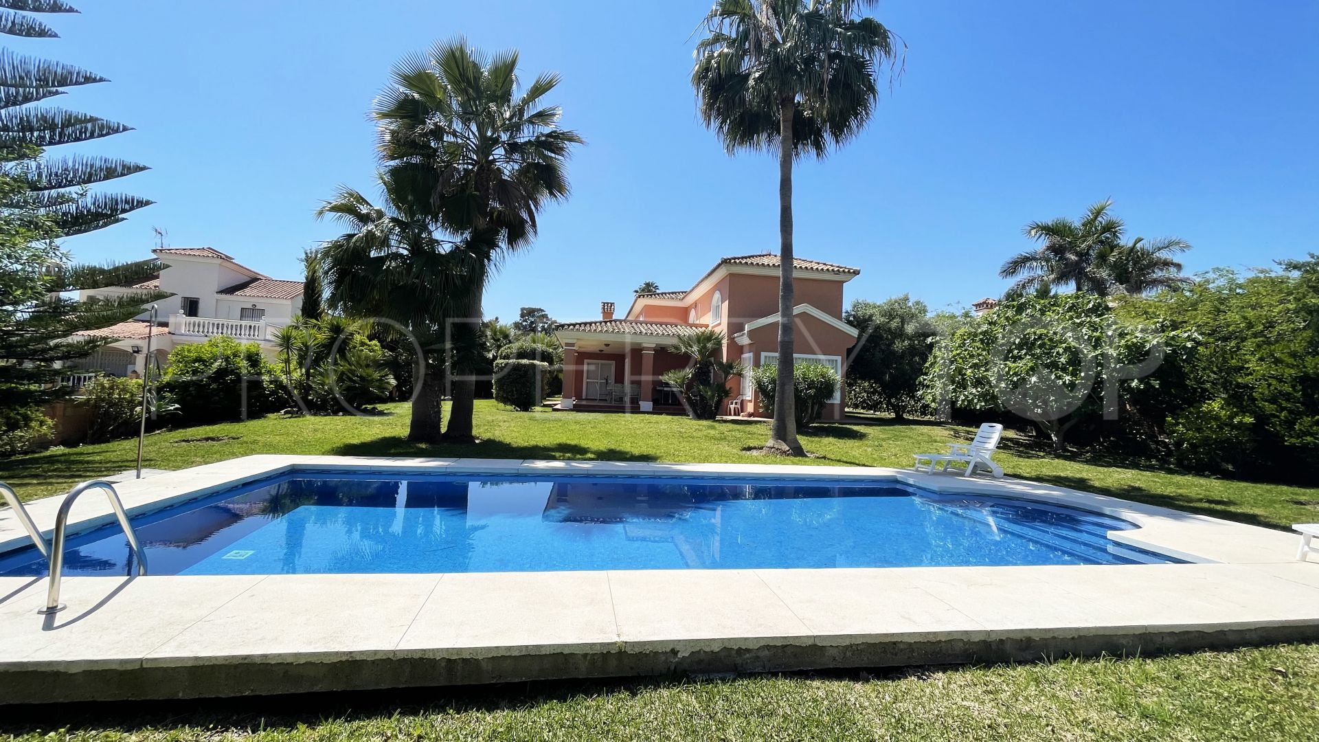 For sale Guadalobon villa with 4 bedrooms