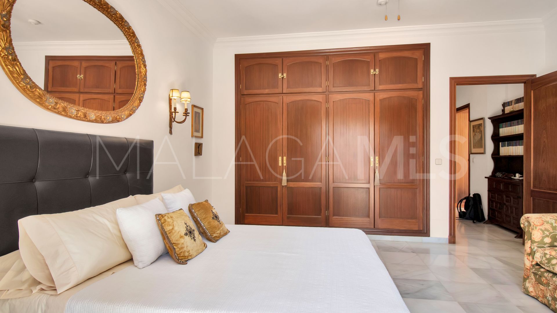 Villa for sale in Cortijo Blanco