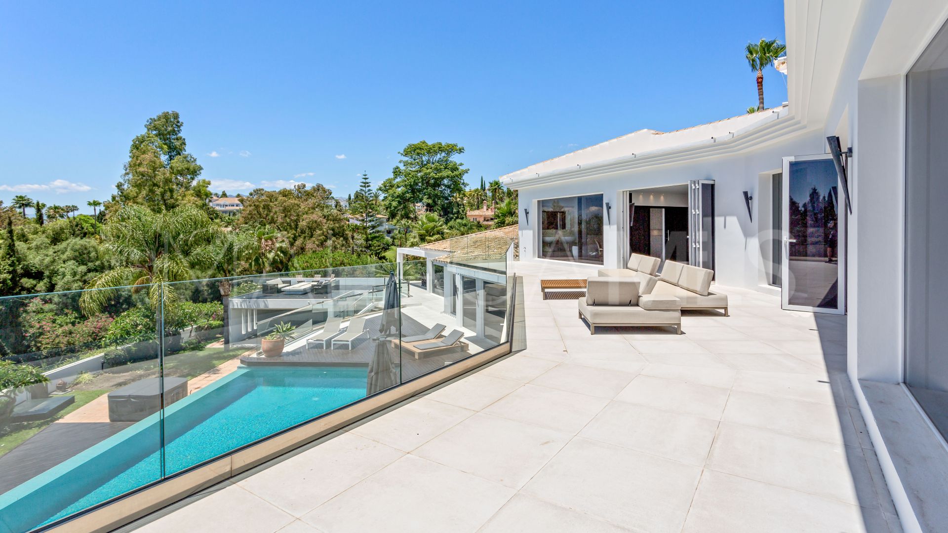 Villa for sale in Hacienda las Chapas