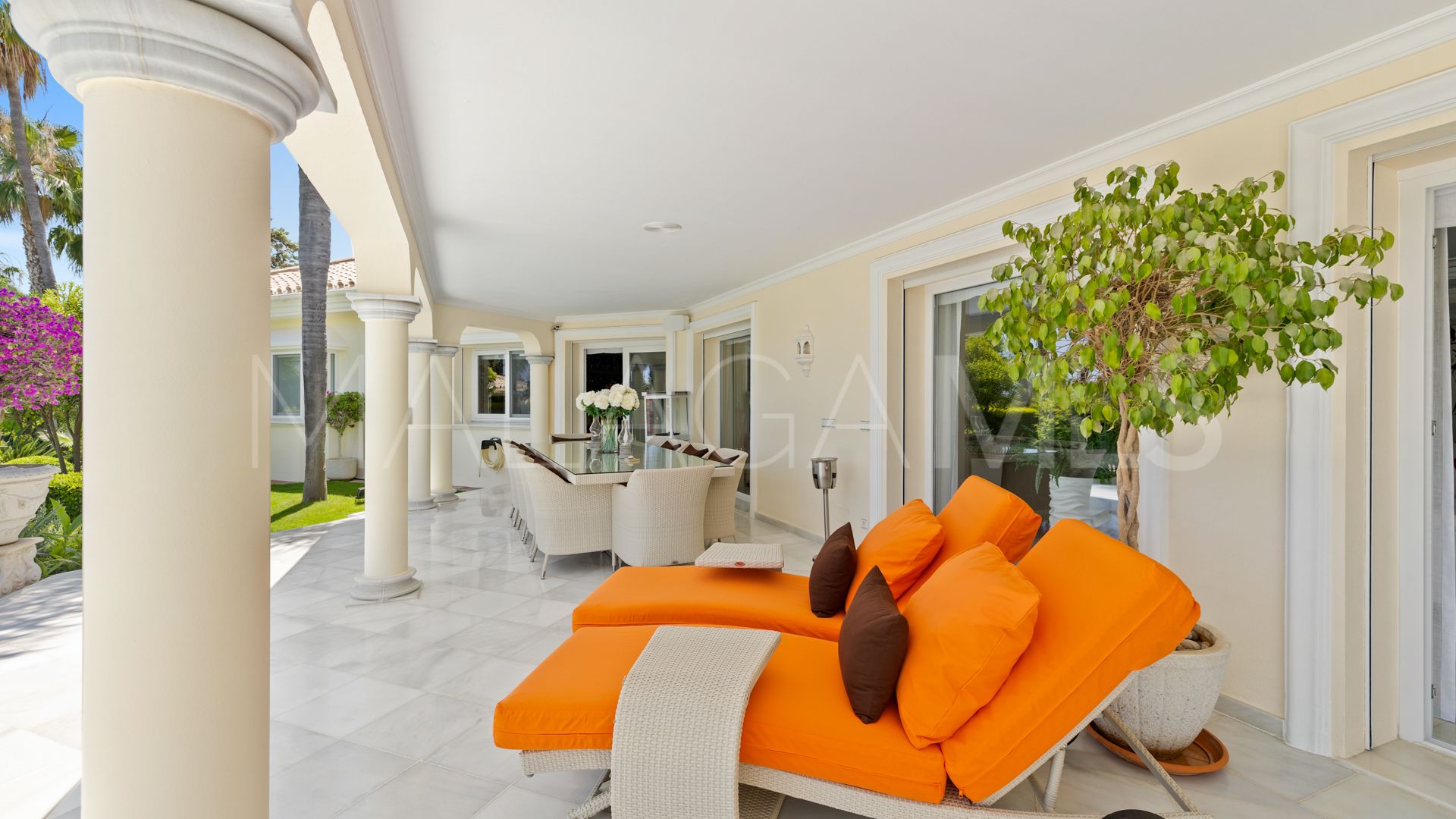 Villa for sale in Marbella - Puerto Banus