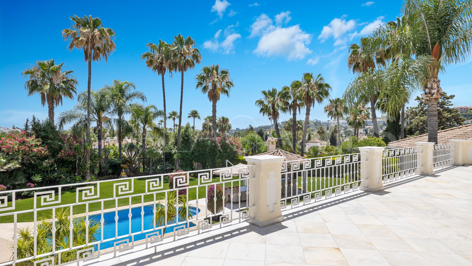 Villa for sale in Marbella - Puerto Banus