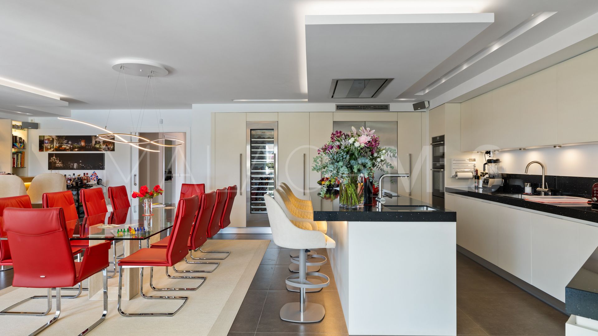 Villa for sale in Marbella - Puerto Banus