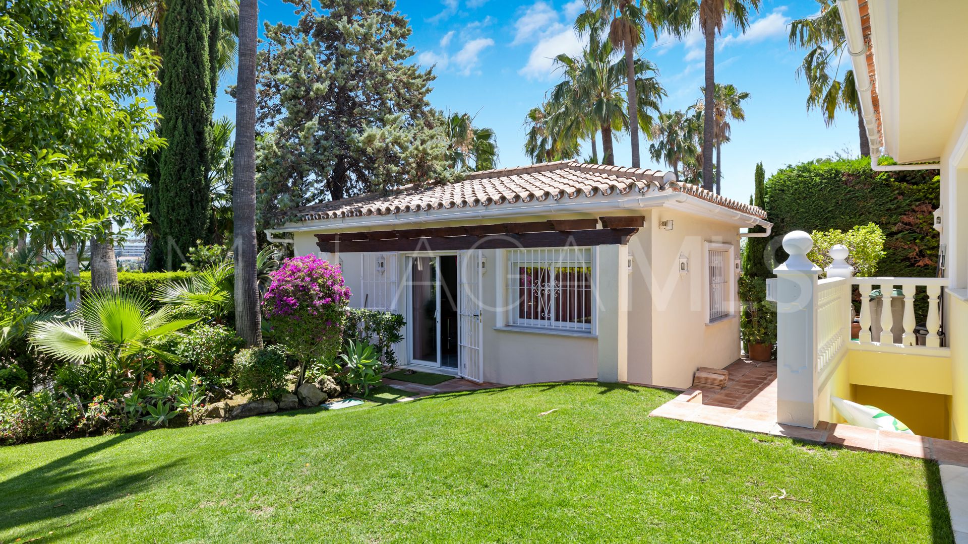 Villa for sale in Marbella - Puerto Banus