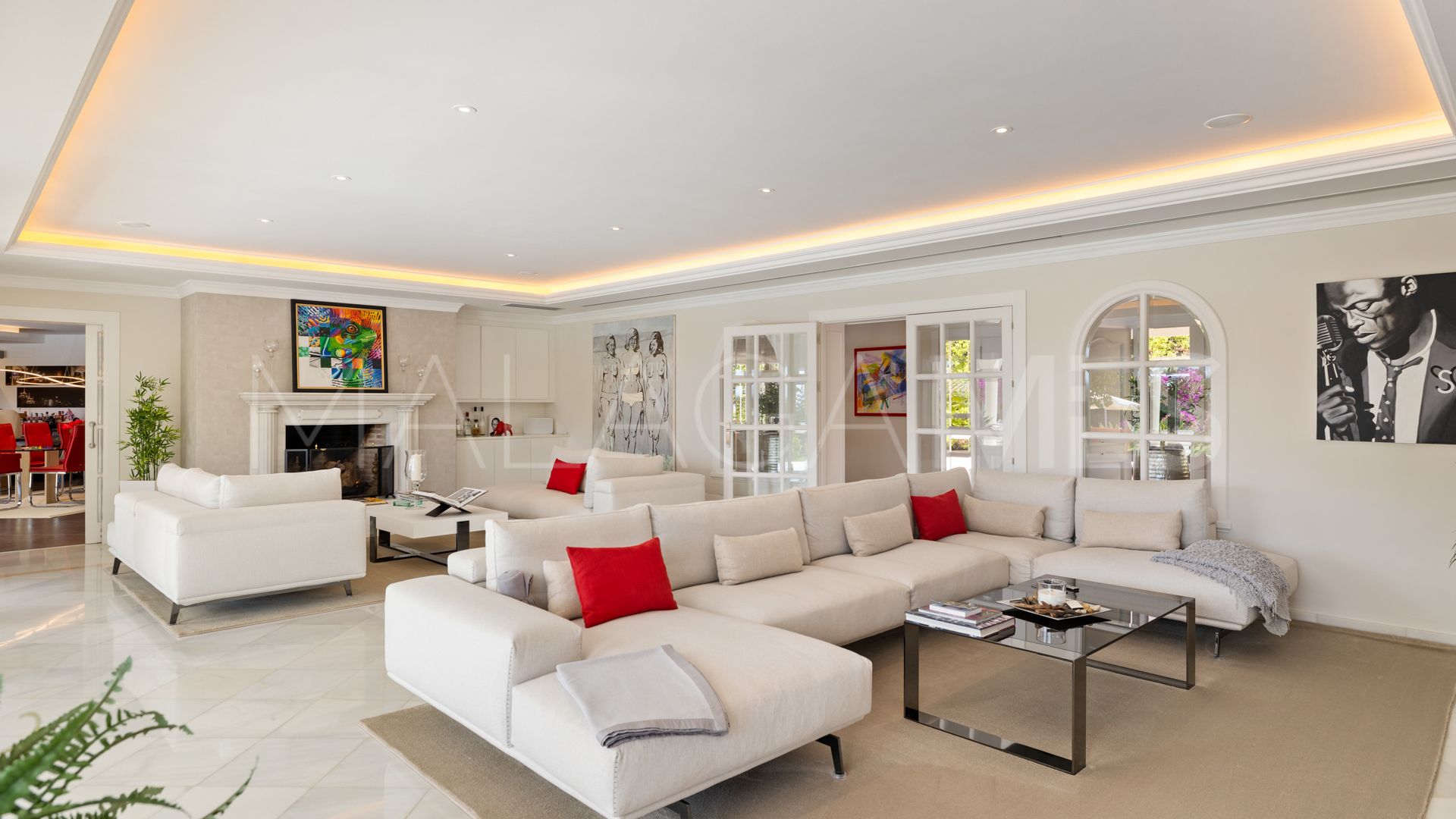 Villa for sale in Marbella - Puerto Banus