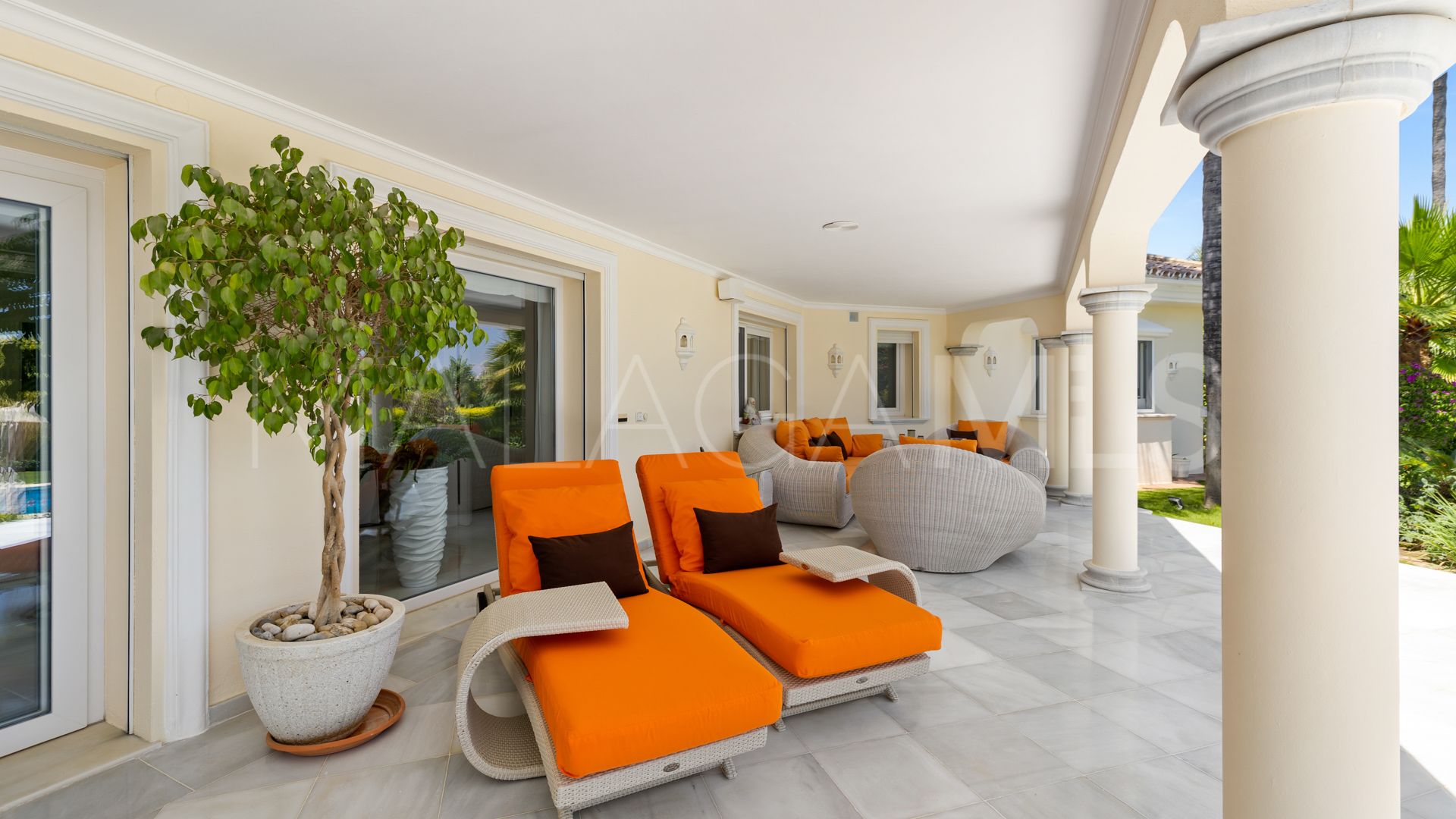 Villa for sale in Marbella - Puerto Banus