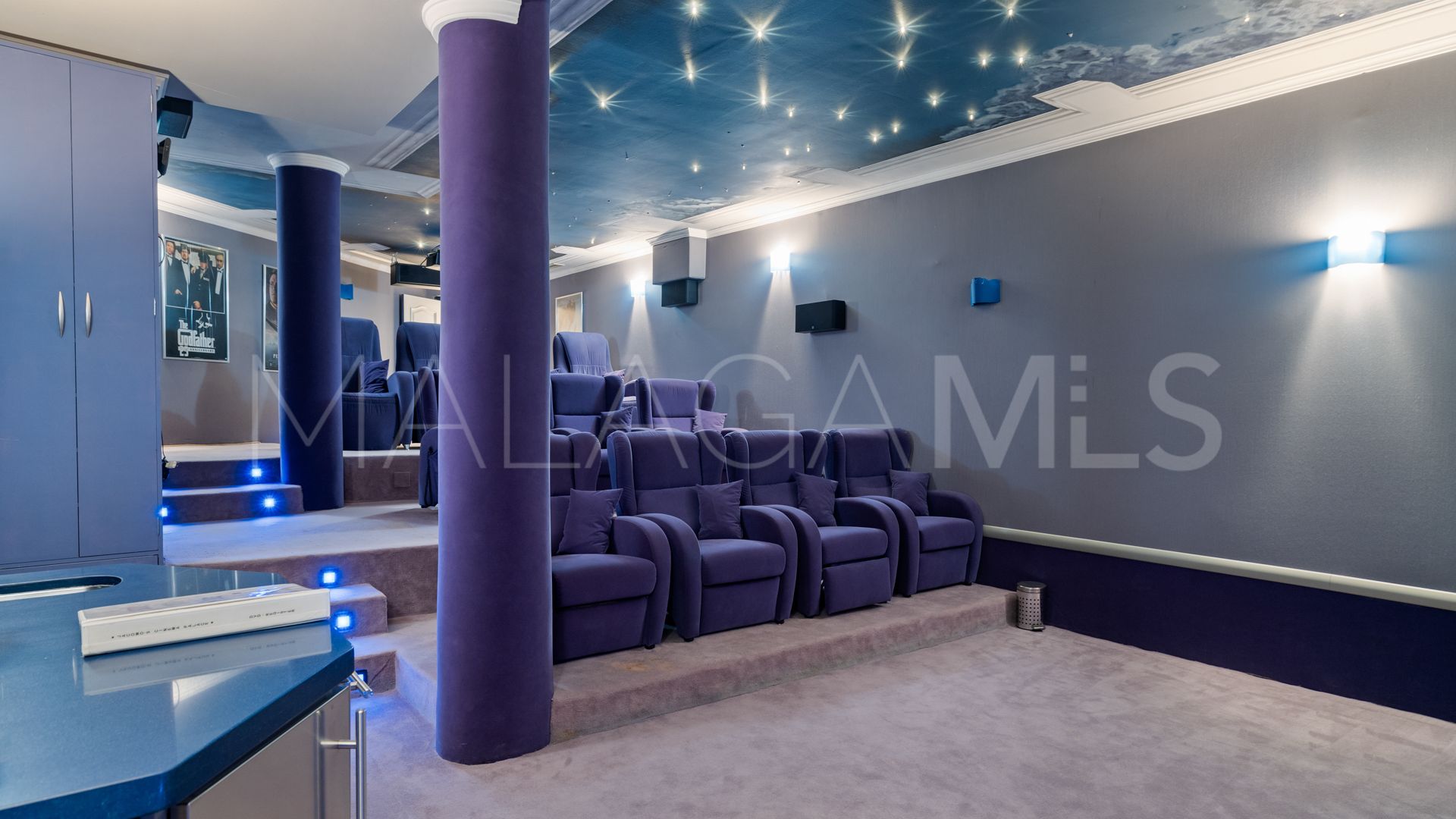 Villa for sale in Marbella - Puerto Banus