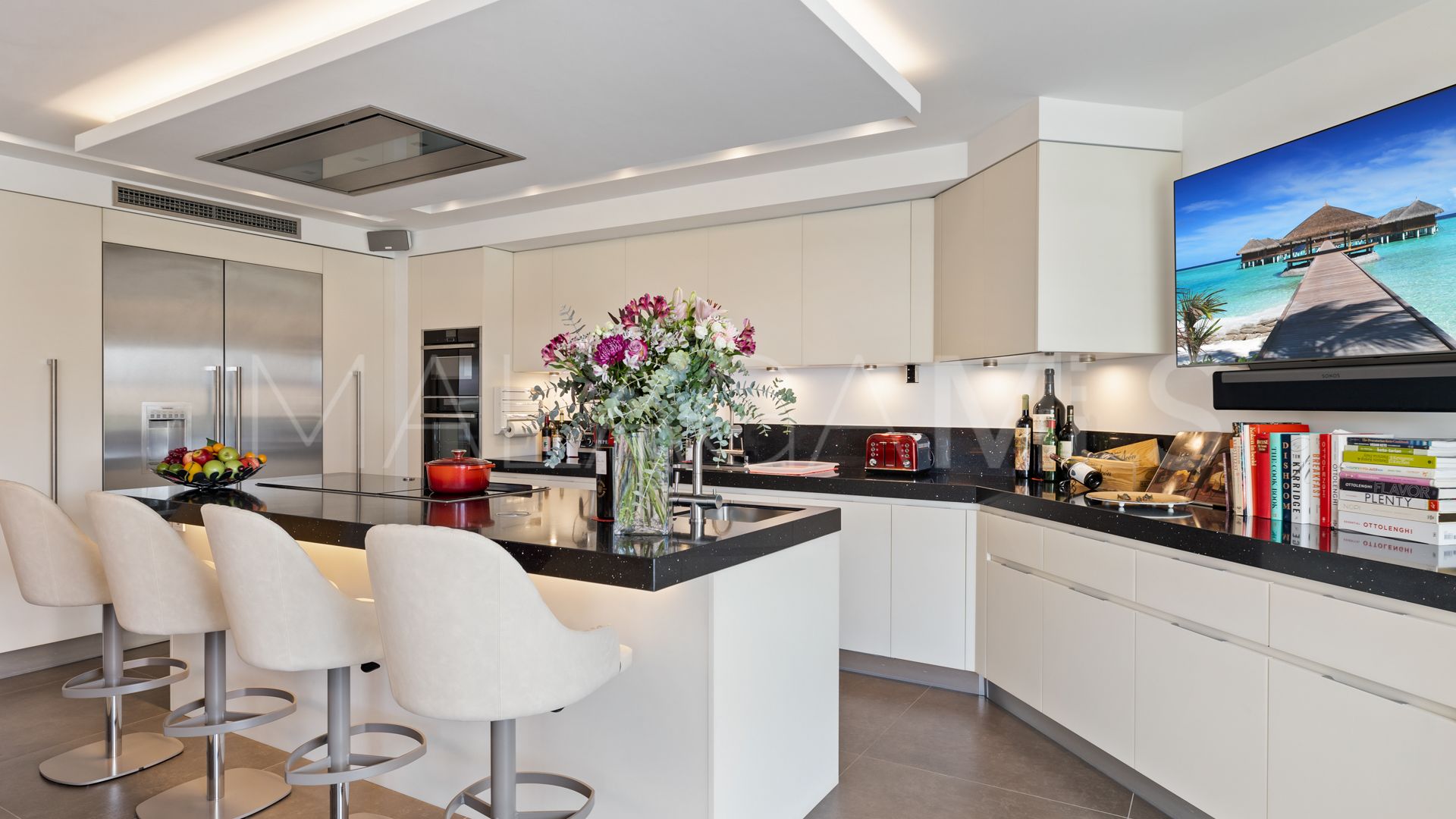 Villa for sale in Marbella - Puerto Banus
