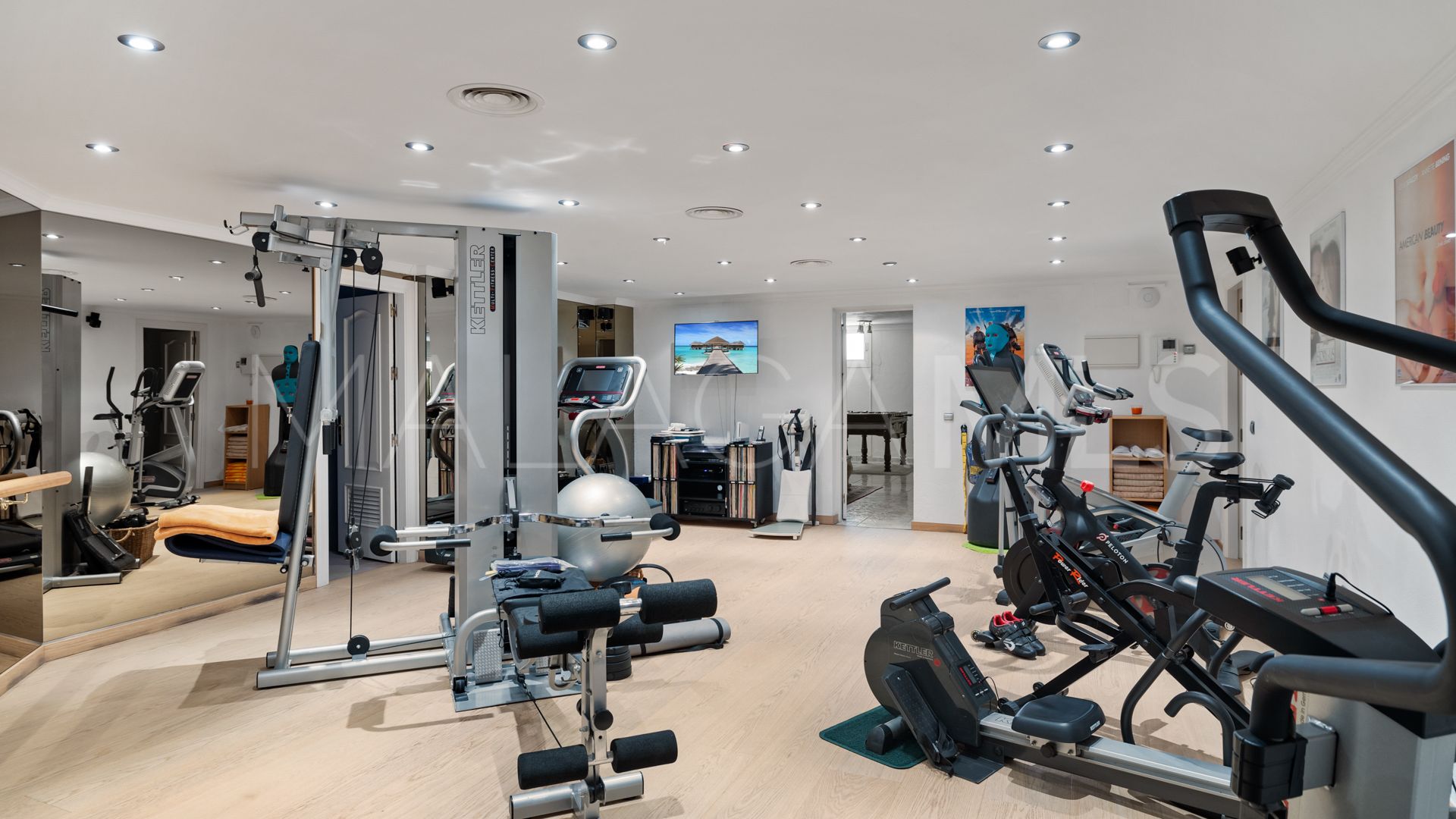 Villa for sale in Marbella - Puerto Banus