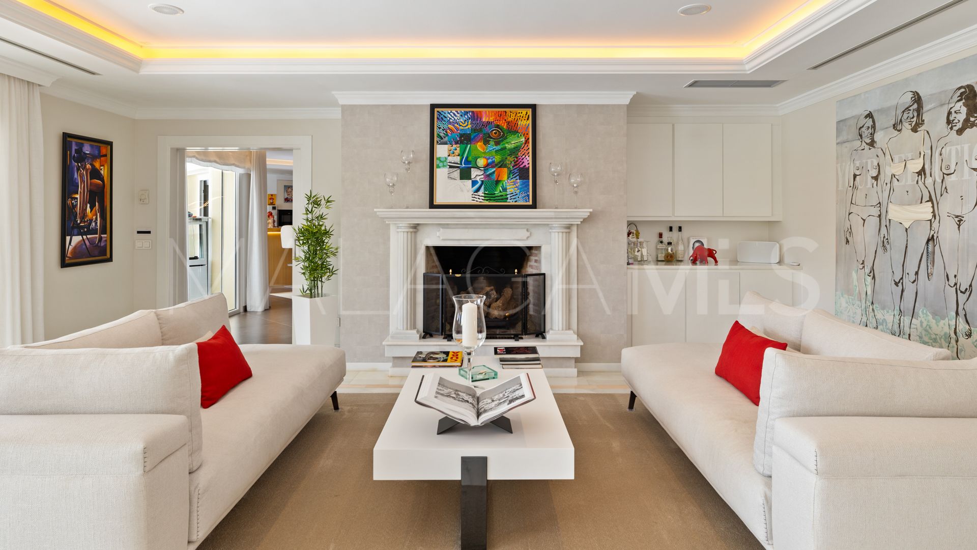 Villa for sale in Marbella - Puerto Banus