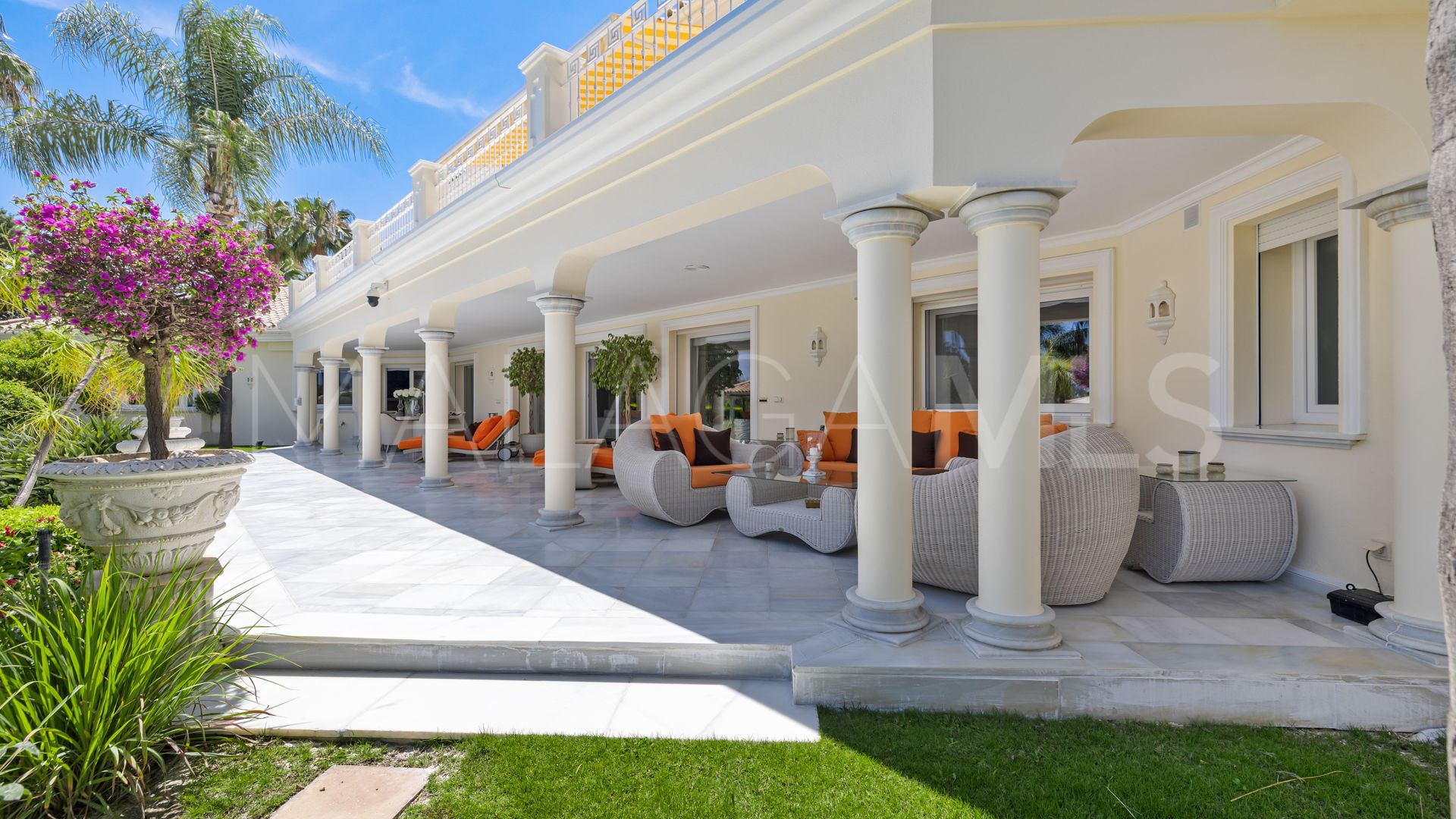 Villa for sale in Marbella - Puerto Banus