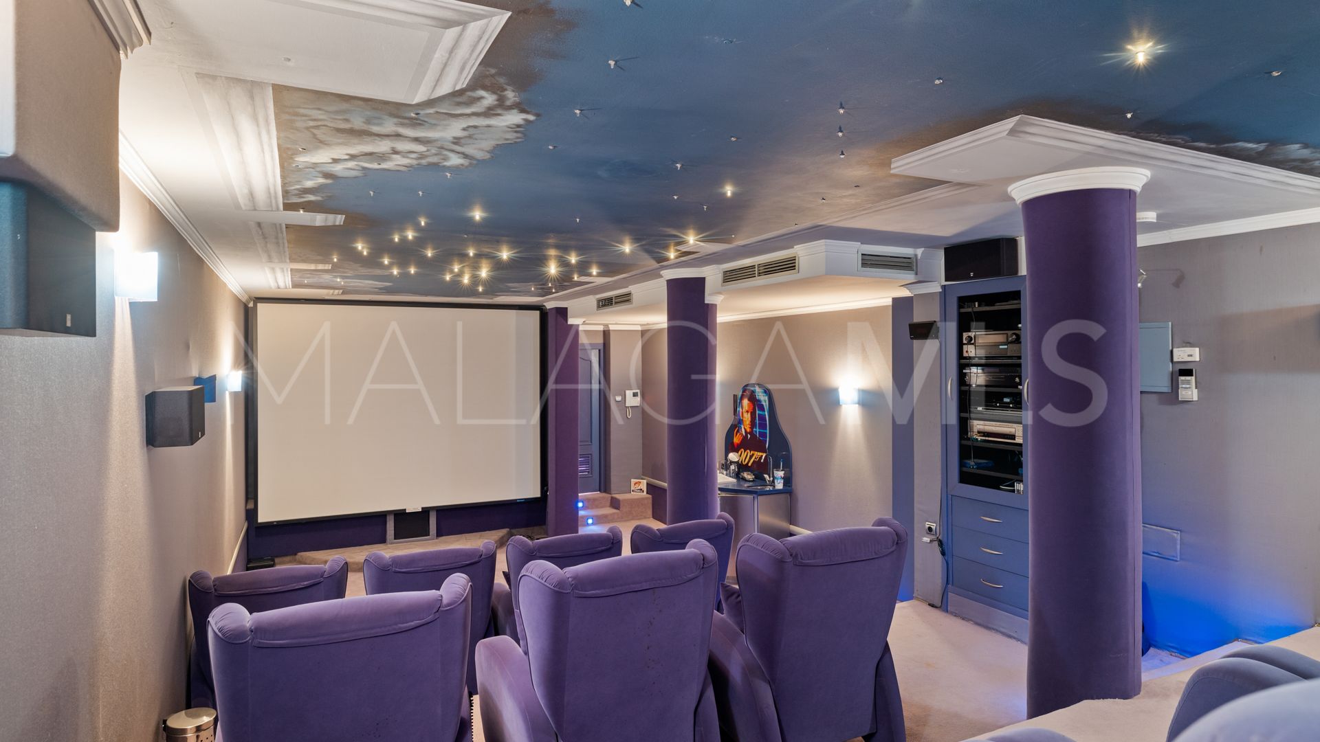 Villa for sale in Marbella - Puerto Banus