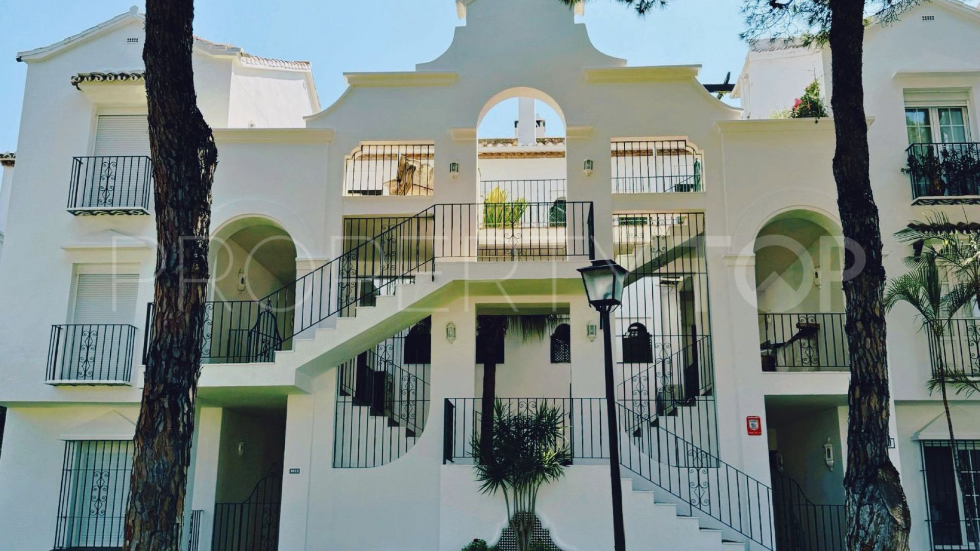 Atico duplex a la venta en El Presidente