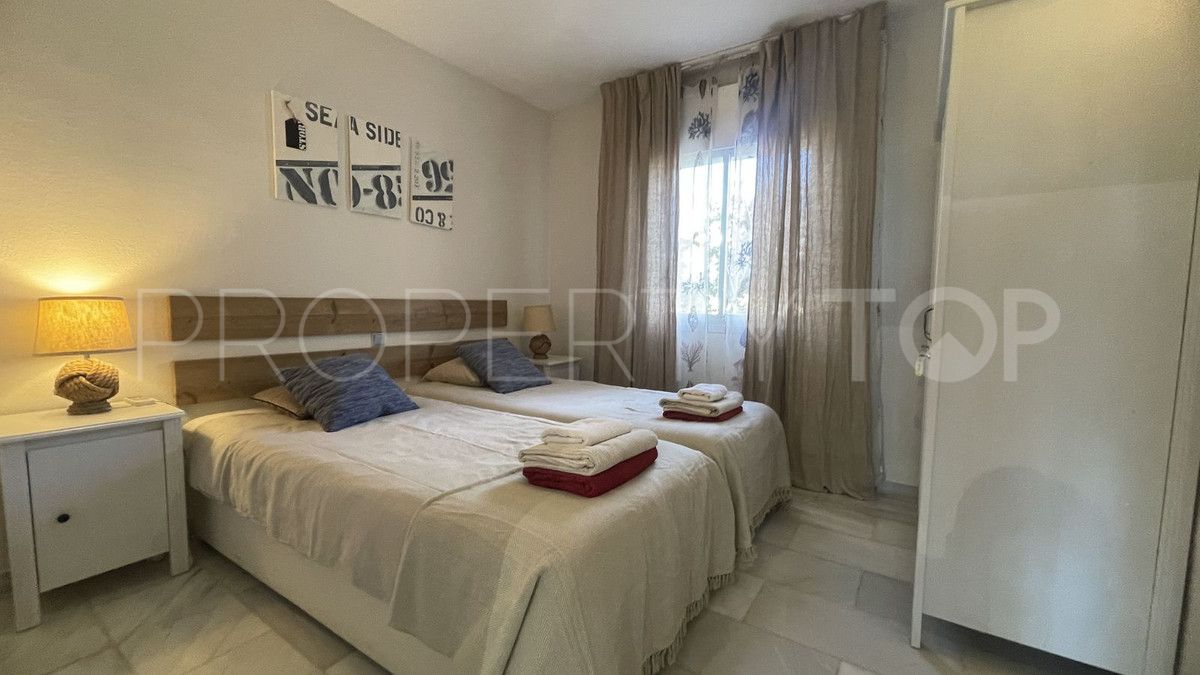 Se vende apartamento planta baja en Marbella - Puerto Banus