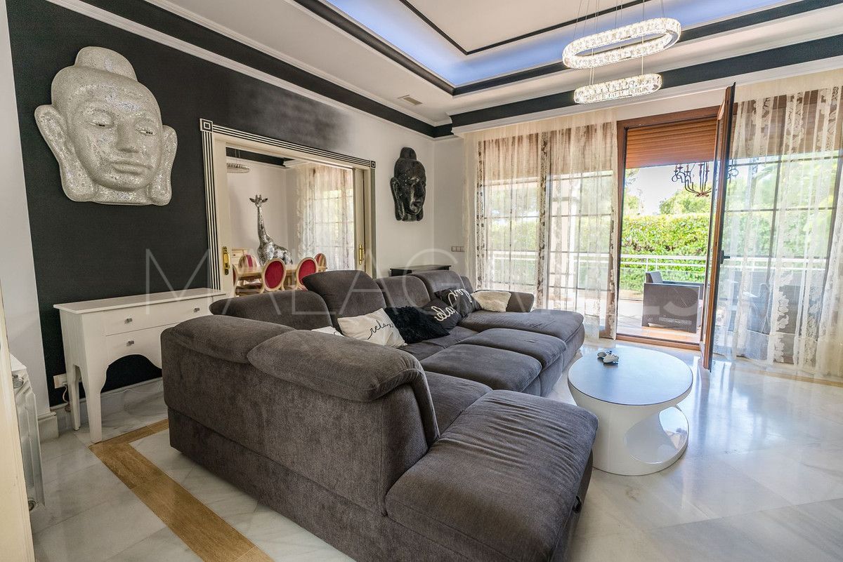 5 bedrooms villa for sale in Marbella City