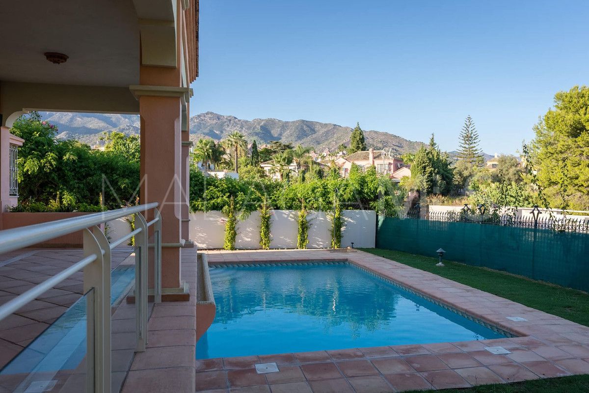 Villa for sale in Marbella City