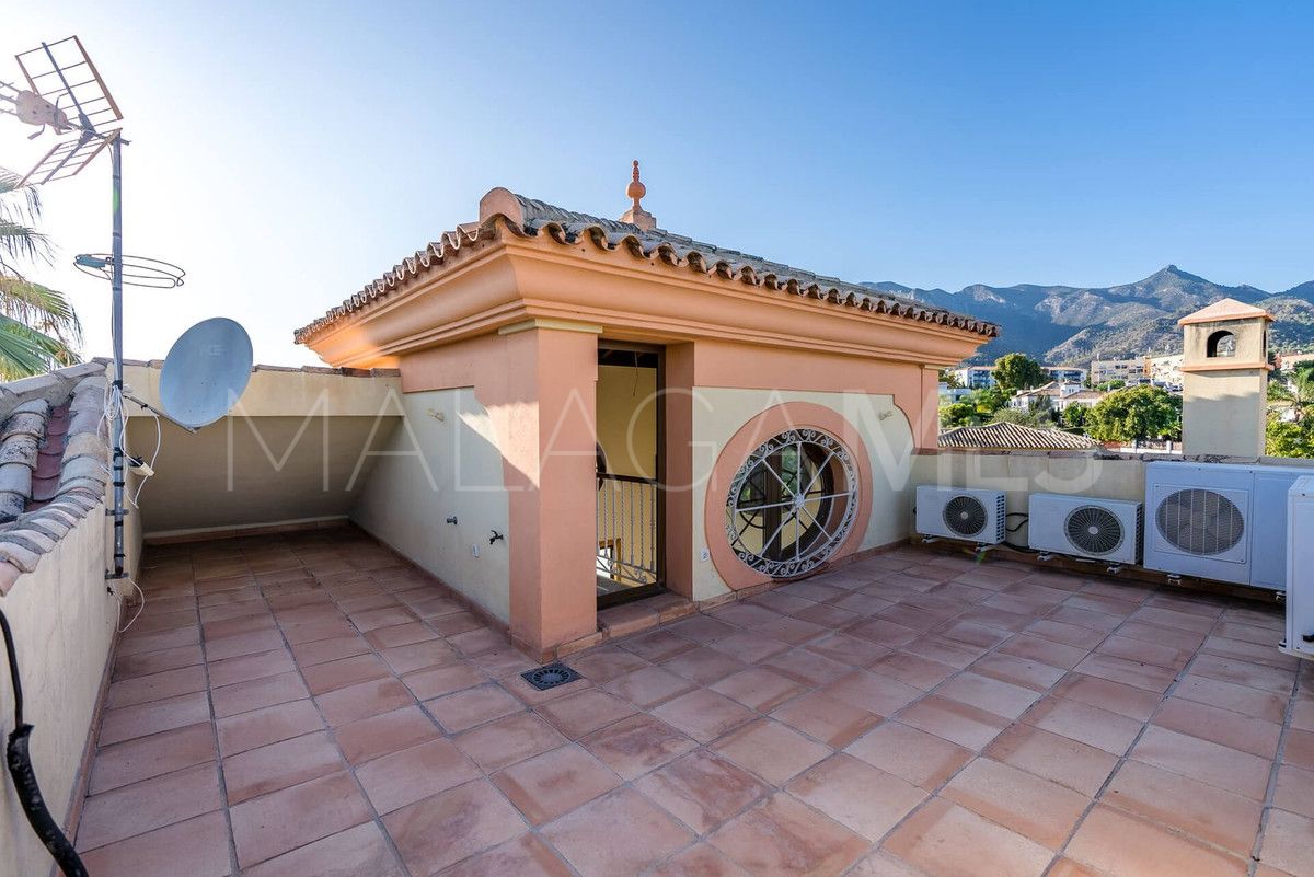 Villa for sale in Marbella City