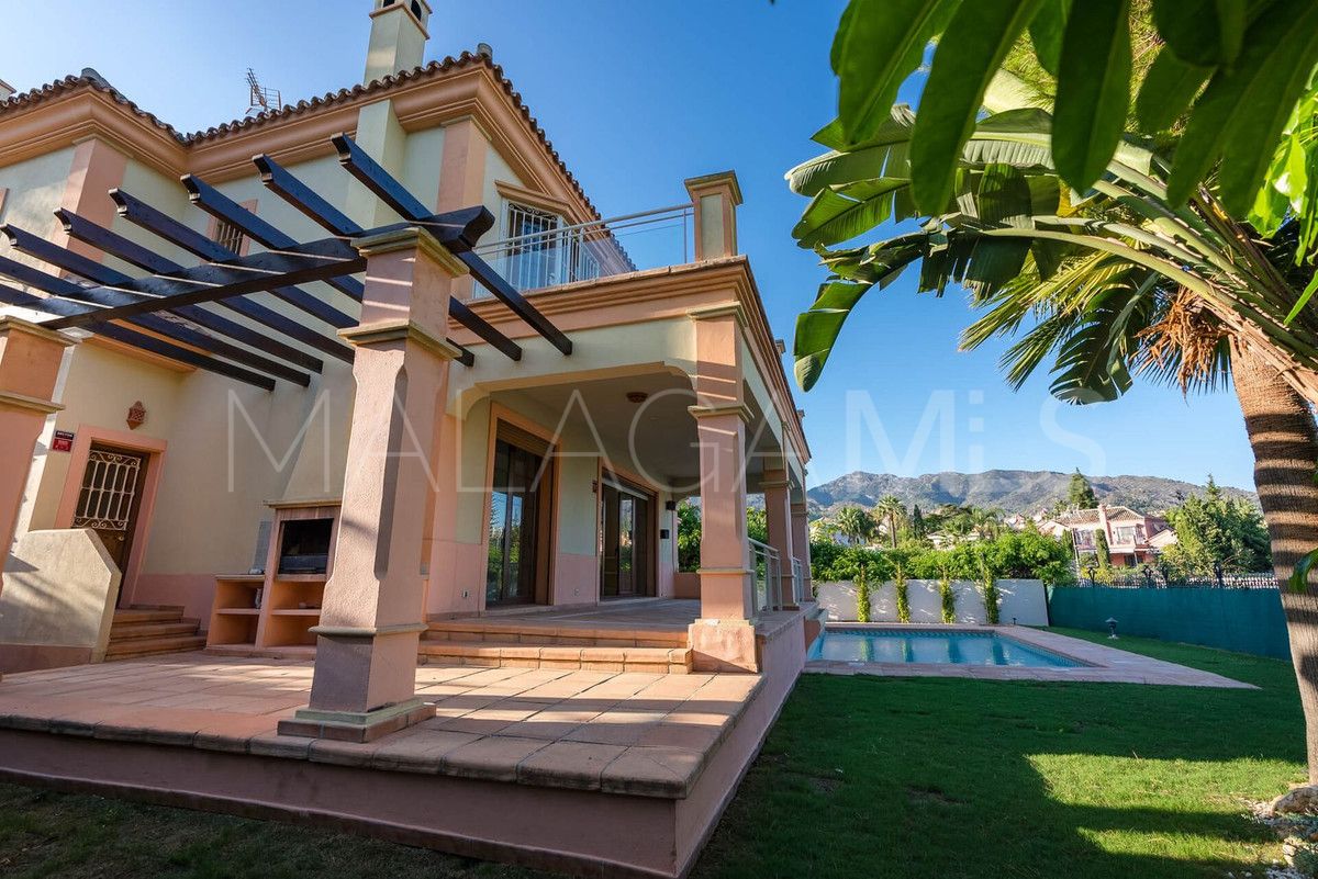 Villa for sale in Marbella City