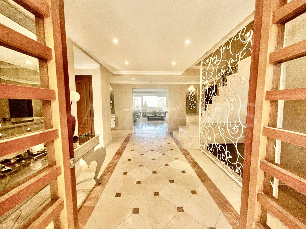 5 bedrooms villa for sale in Istan