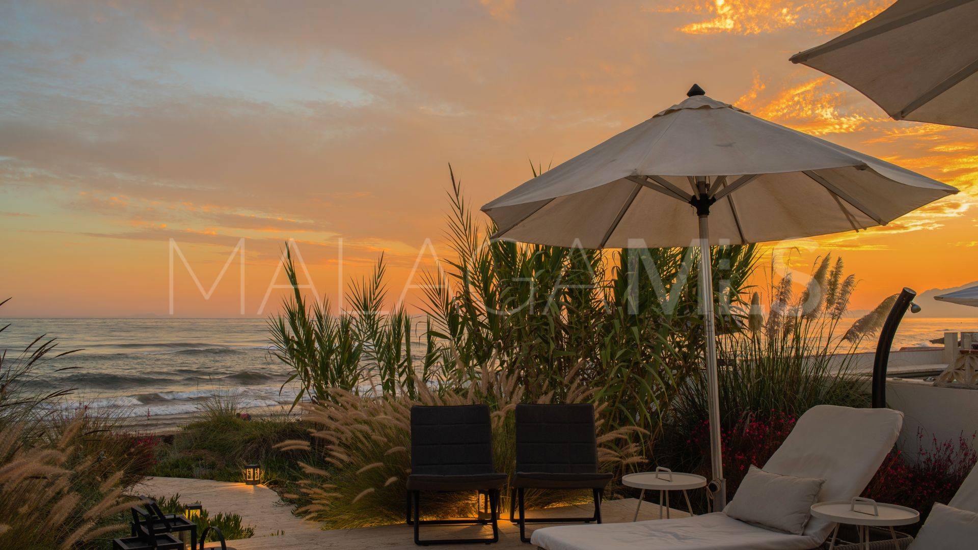 Villa a la venta in Marbella Este with 6 bedrooms