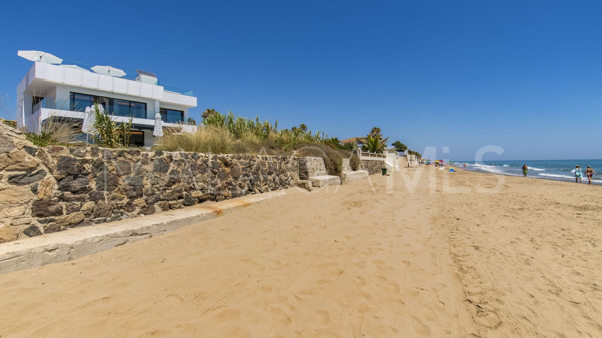 Villa a la venta in Marbella Este with 6 bedrooms
