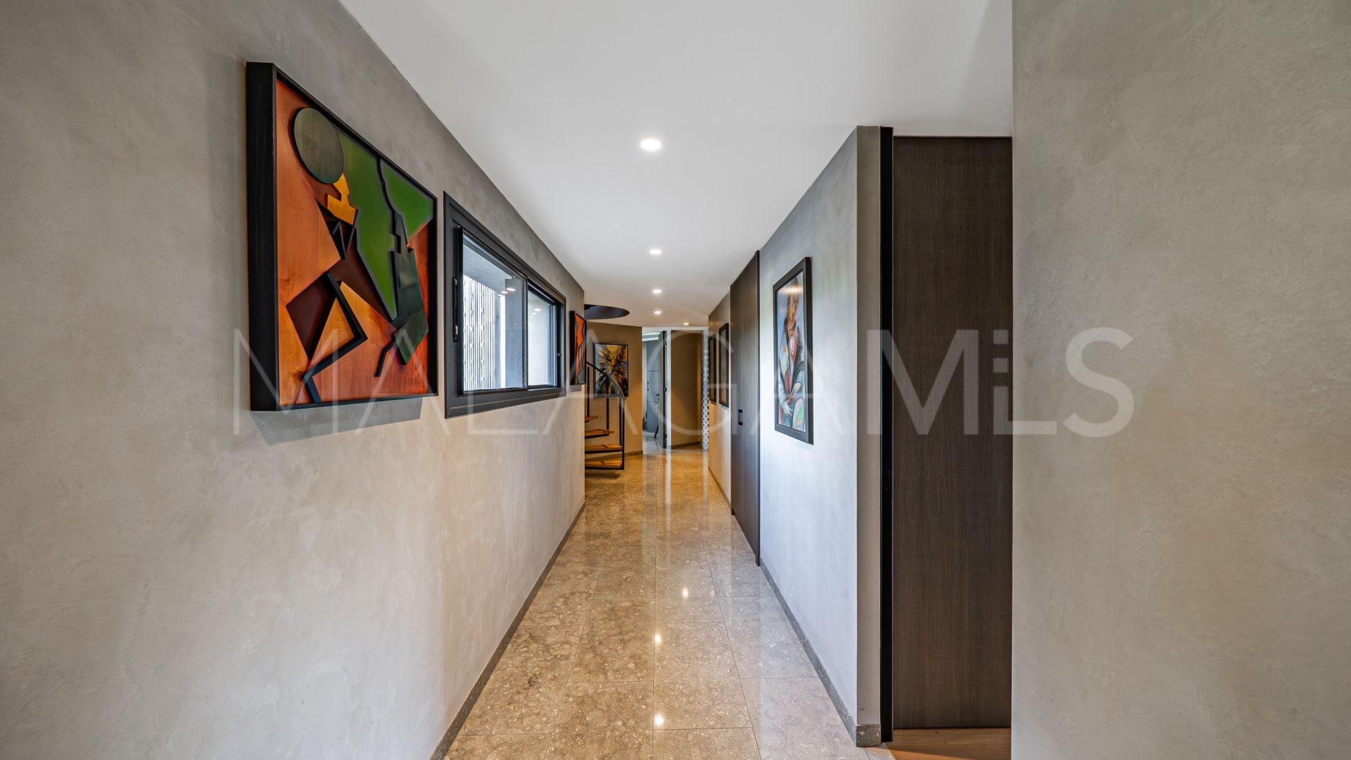Villa for sale in Guadalmina Baja