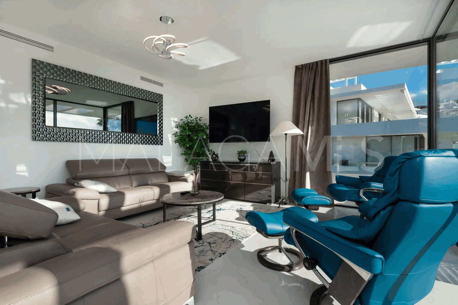 Appartement terrasse for sale in Estepona Est