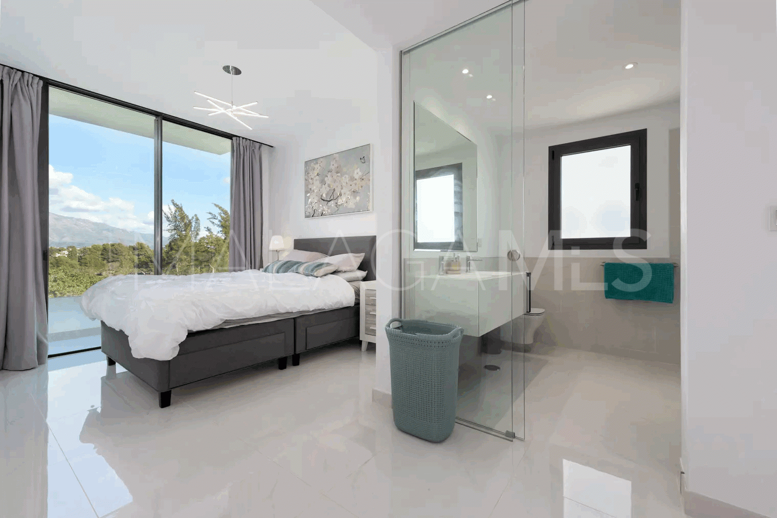 Appartement terrasse for sale in Estepona Est