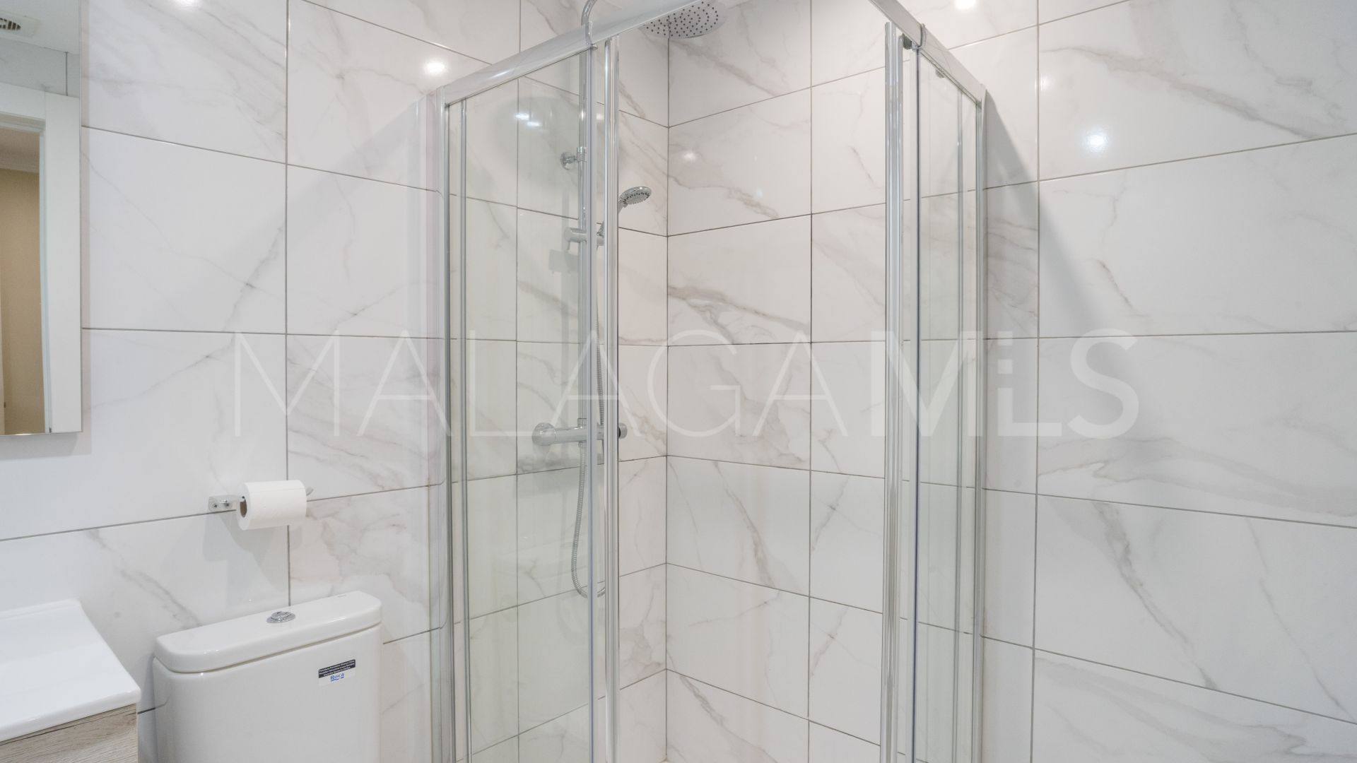Apartamento planta baja de 2 bedrooms a la venta in Nueva Andalucia