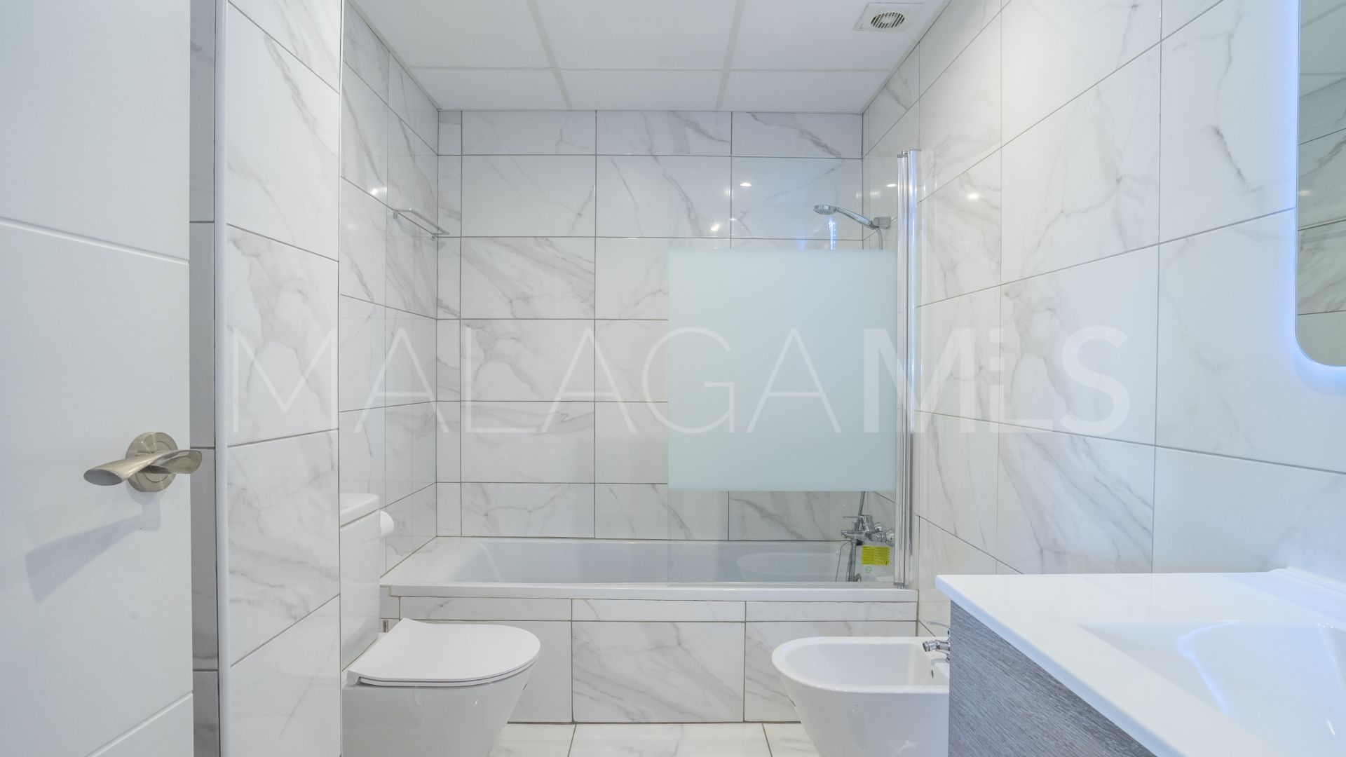 Apartamento planta baja de 2 bedrooms a la venta in Nueva Andalucia