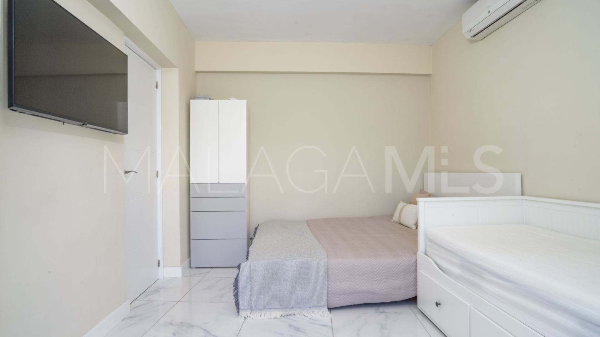 Apartamento planta baja de 2 bedrooms a la venta in Nueva Andalucia