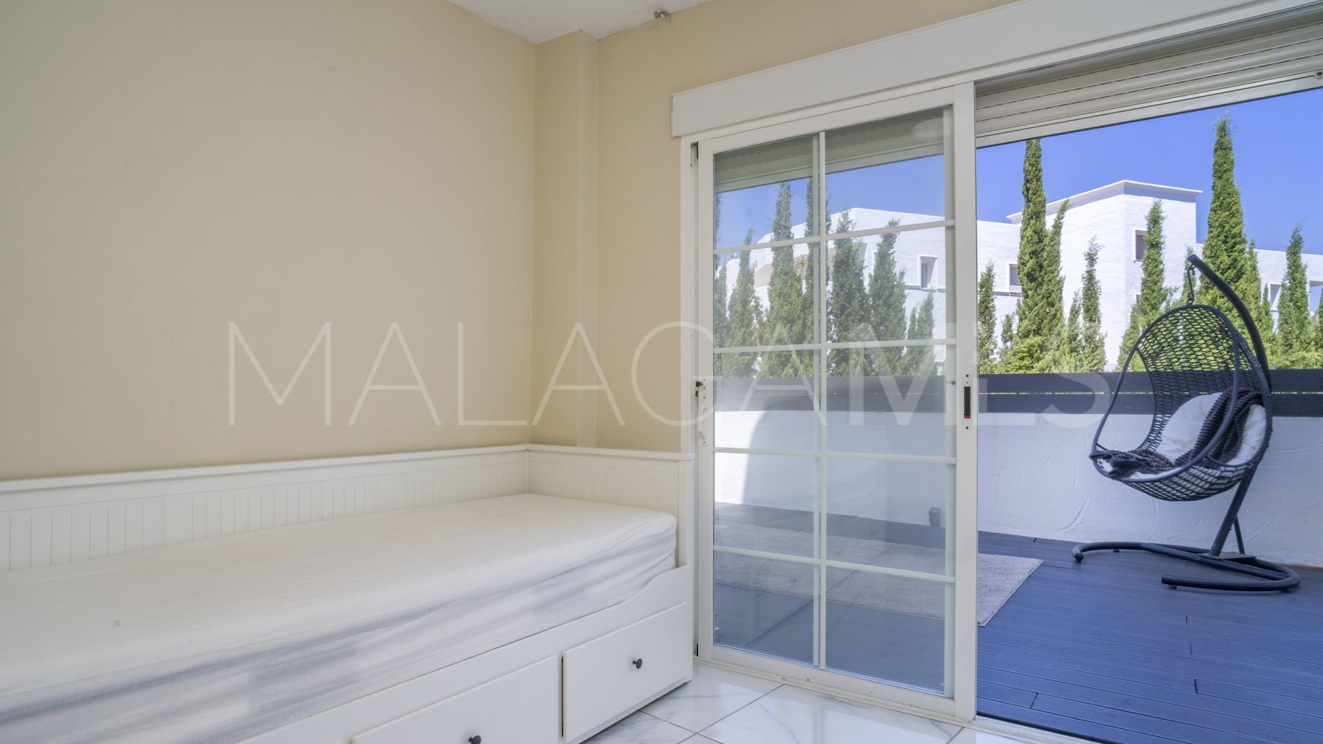 Apartamento planta baja de 2 bedrooms a la venta in Nueva Andalucia