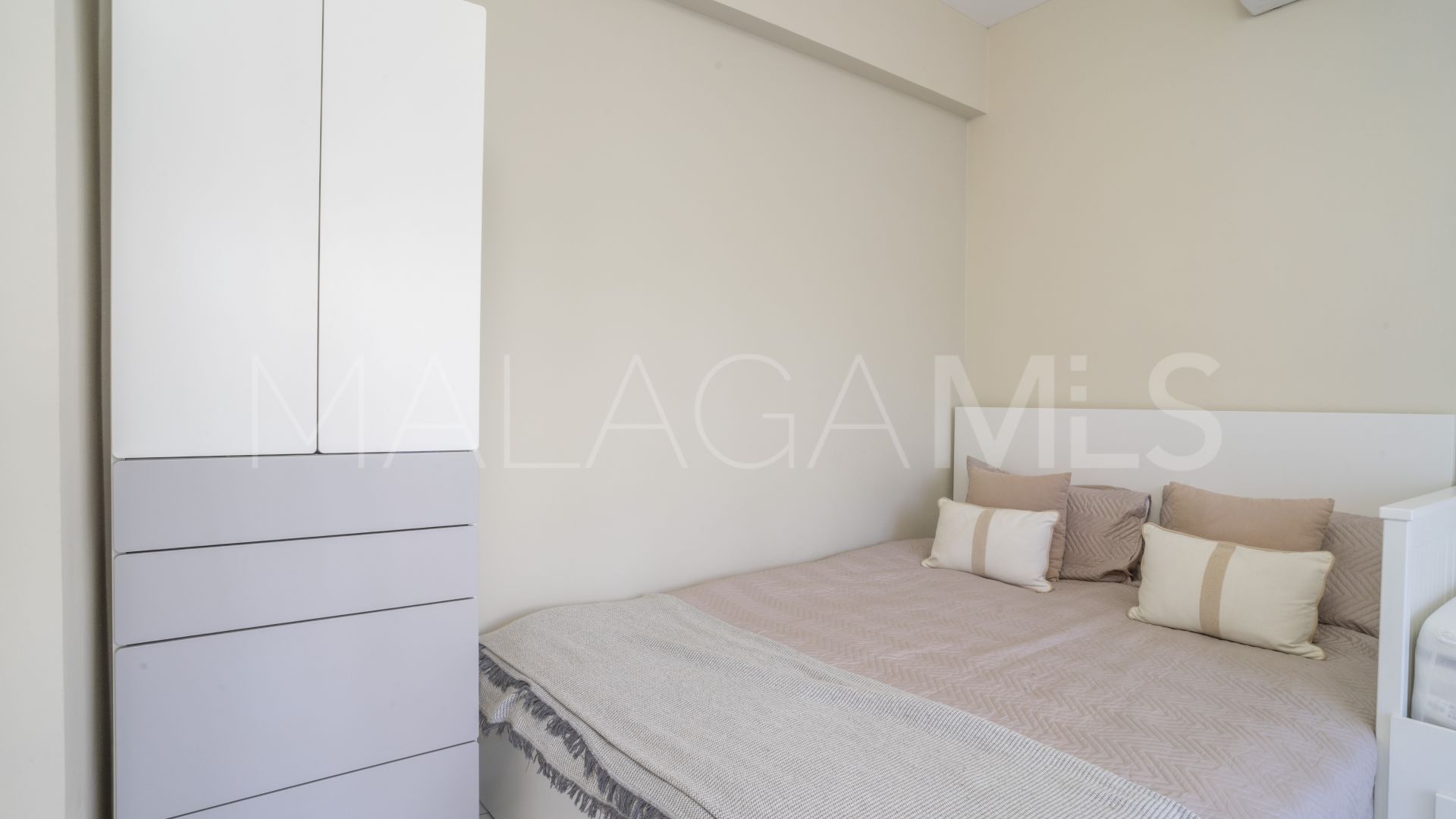 Apartamento planta baja de 2 bedrooms a la venta in Nueva Andalucia