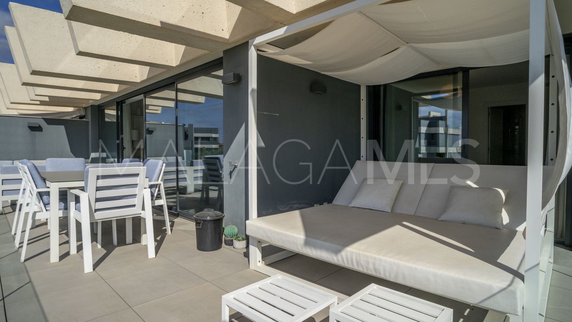 Apartamento for sale in Estepona Este with 3 bedrooms