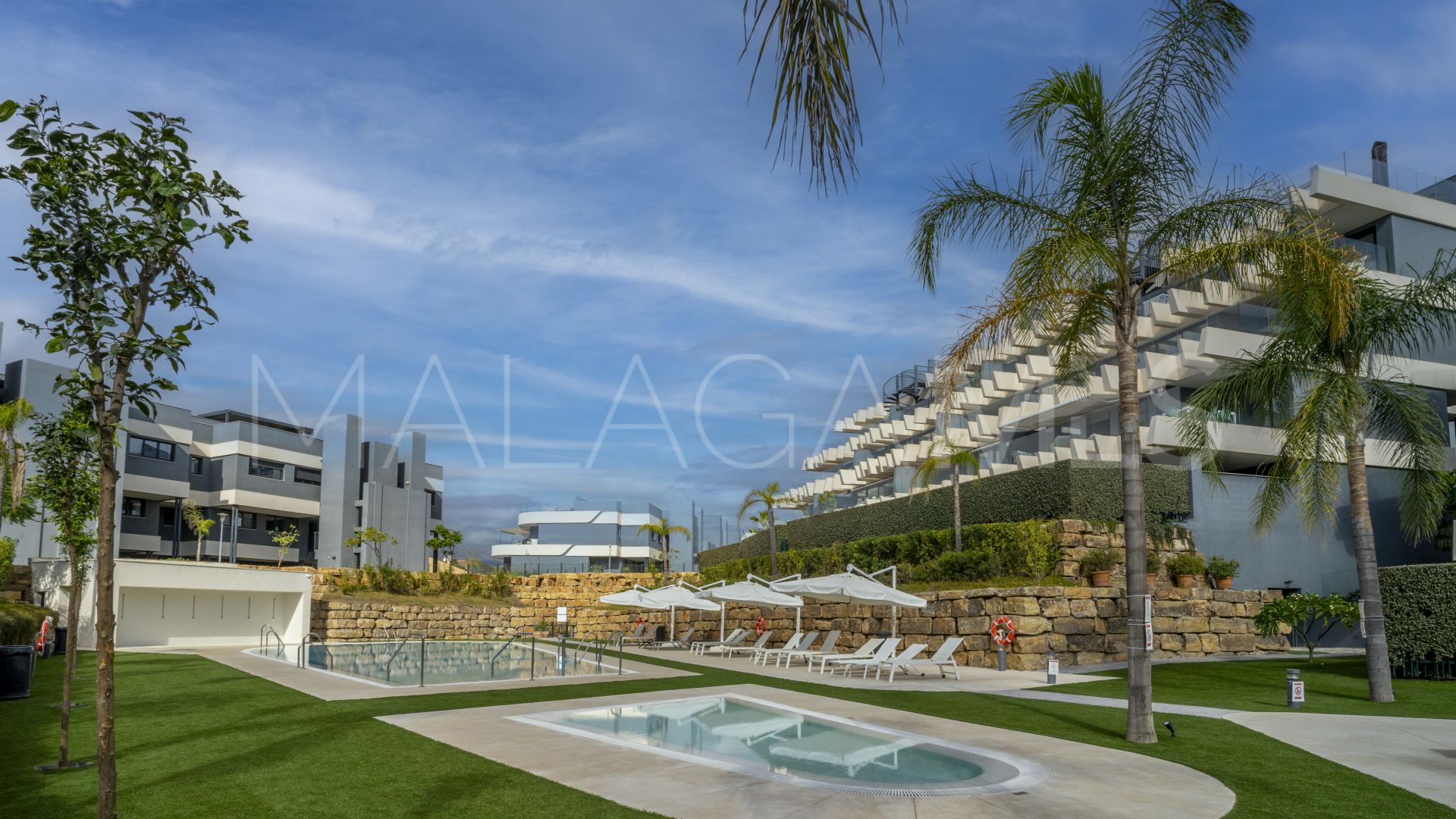 Apartamento for sale in Estepona Este with 3 bedrooms