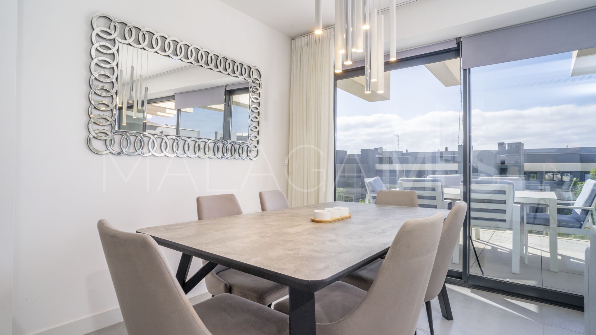 Apartamento for sale in Estepona Este with 3 bedrooms