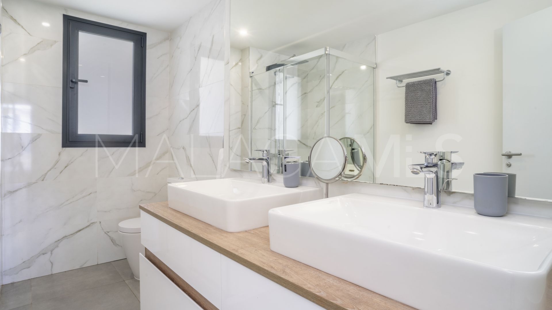 Apartamento for sale in Estepona Este with 3 bedrooms