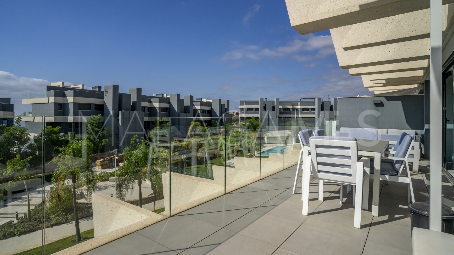 Apartamento for sale in Estepona Este with 3 bedrooms