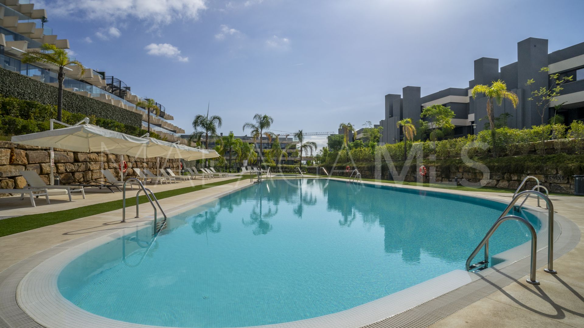 Apartamento for sale in Estepona Este with 3 bedrooms