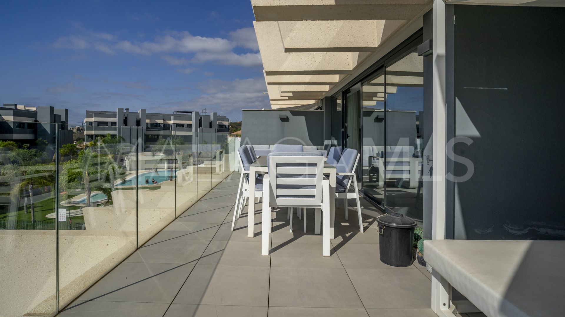Apartamento for sale in Estepona Este with 3 bedrooms
