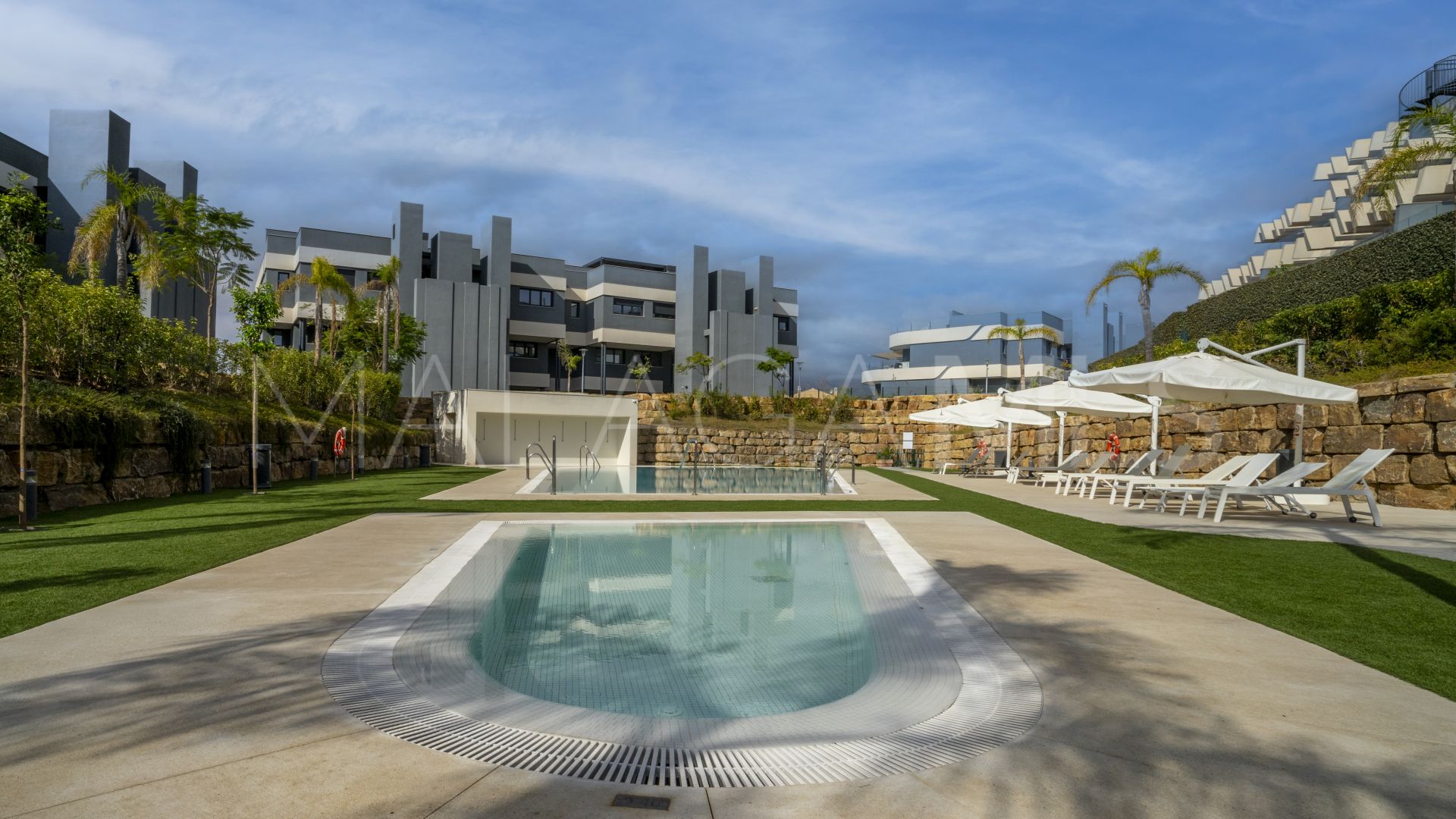 Apartamento for sale in Estepona Este with 3 bedrooms