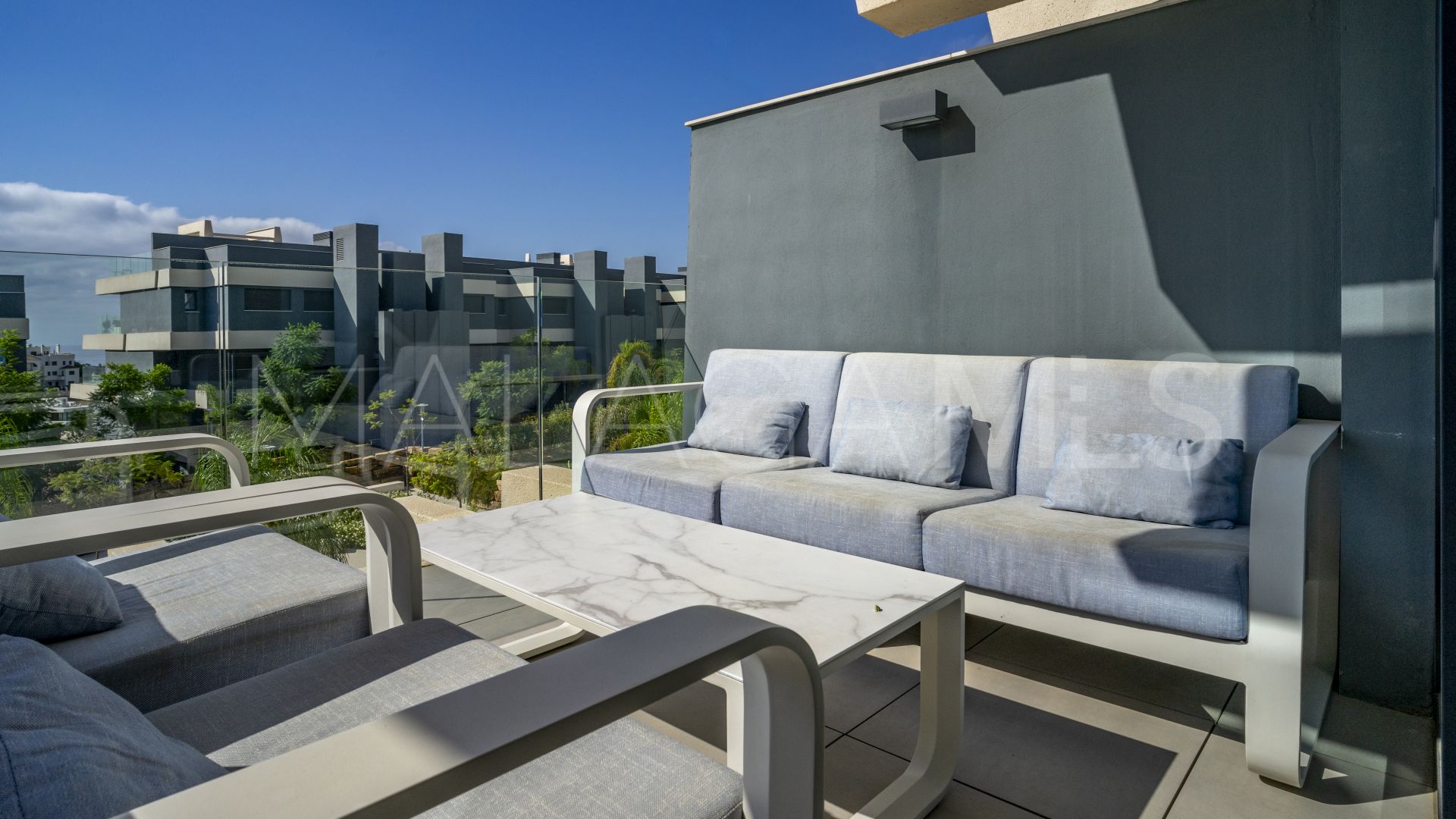 Apartamento for sale in Estepona Este with 3 bedrooms