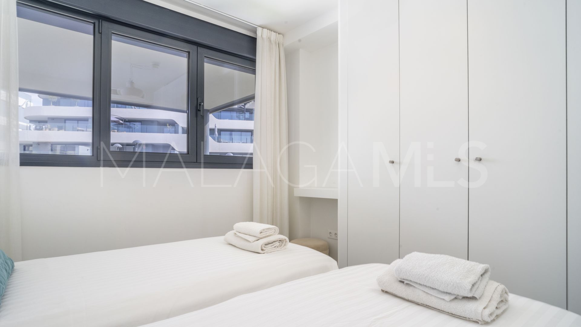 Apartamento for sale in Estepona Este with 3 bedrooms