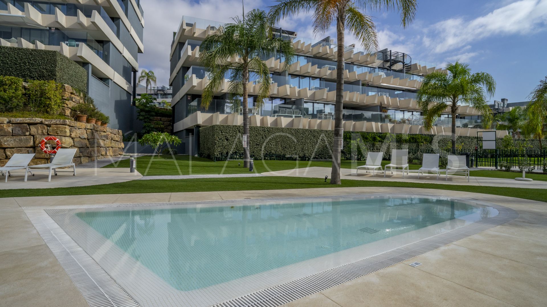 Apartamento for sale in Estepona Este with 3 bedrooms