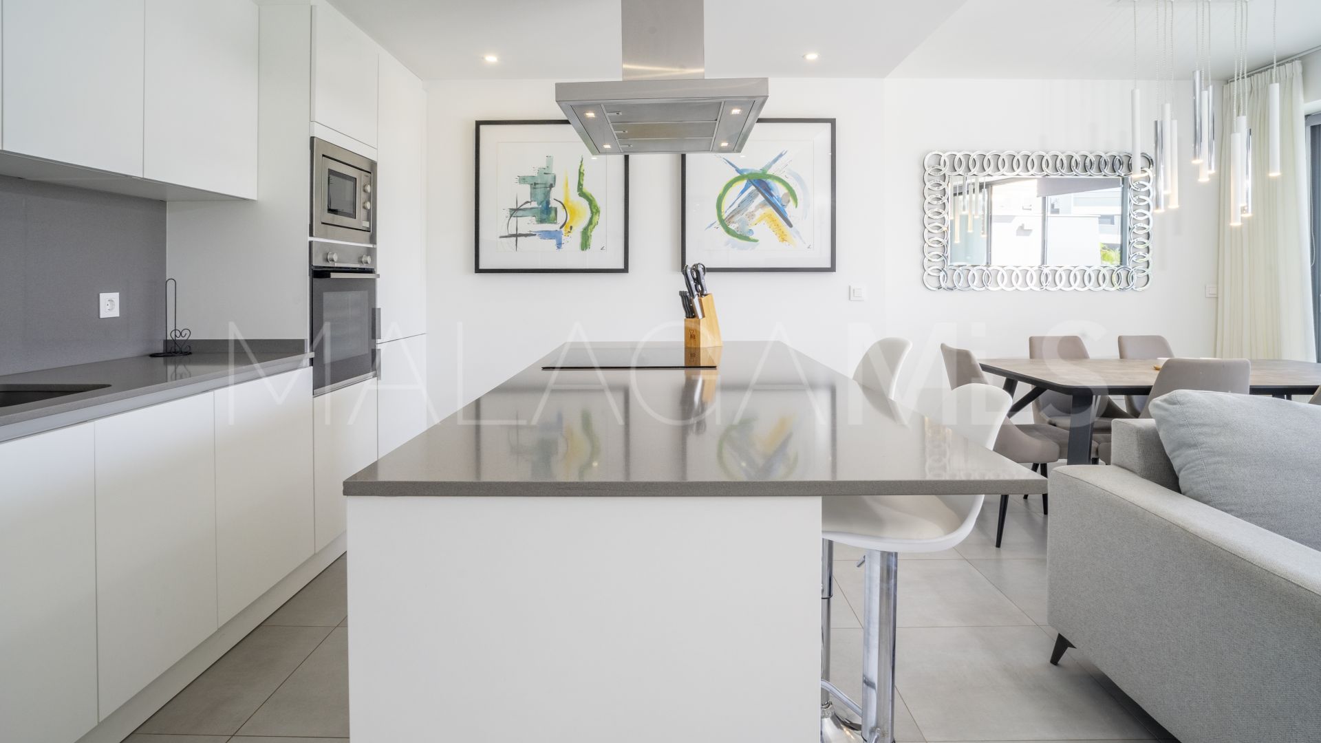 Apartamento for sale in Estepona Este with 3 bedrooms