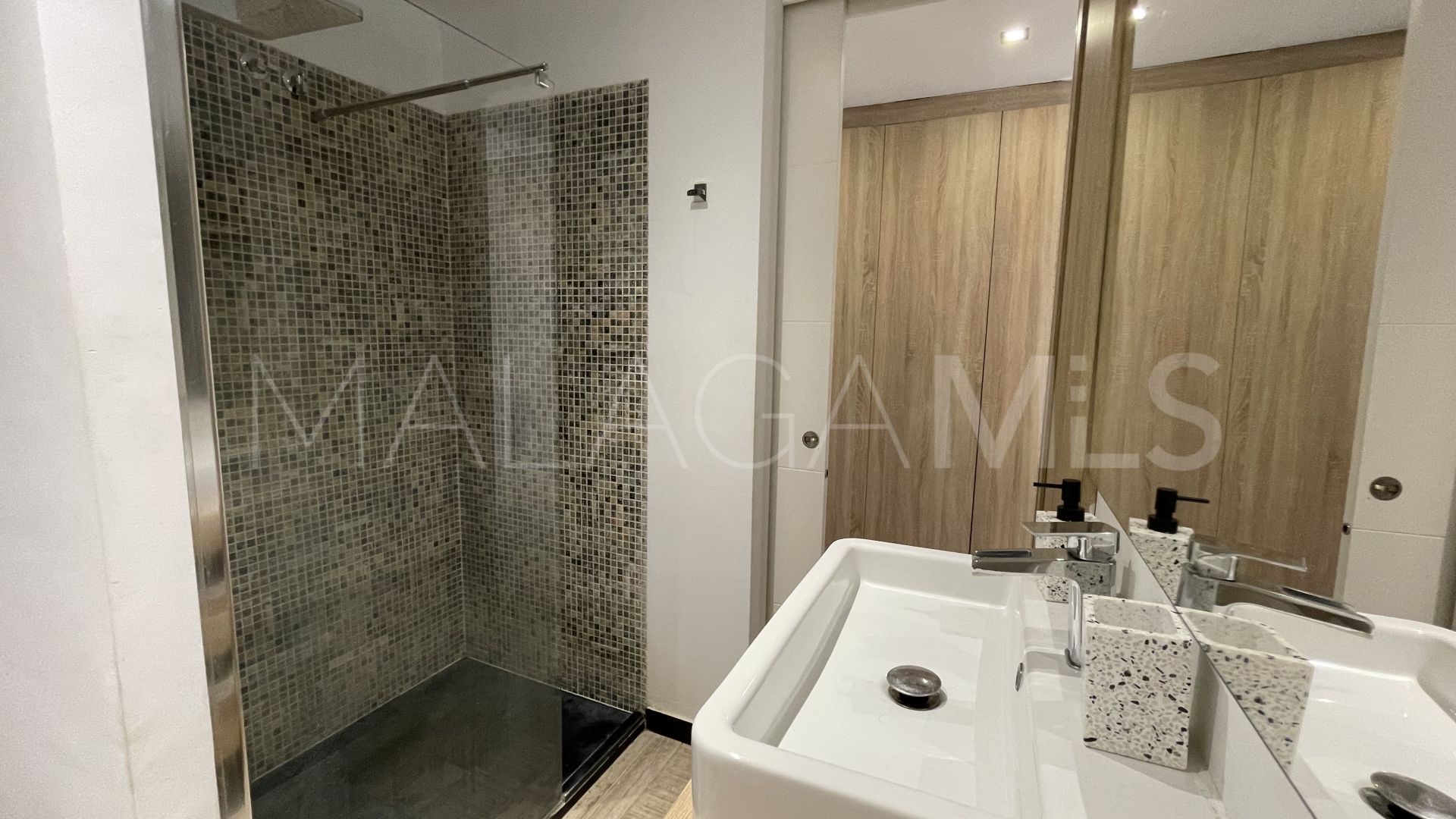 Se vende adosado in Nueva Andalucia de 2 bedrooms